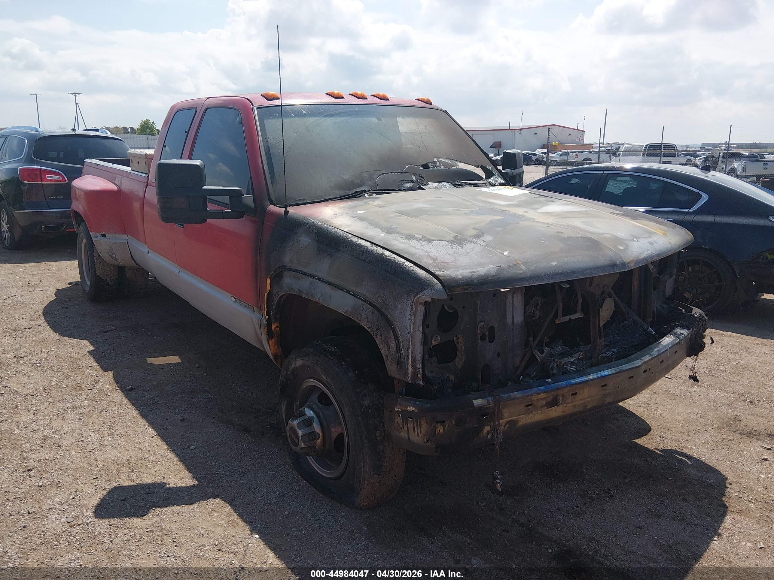 1997 Chevrolet Silverado 3500, VIN 1GCHK39R5VF042992 — Engine fire