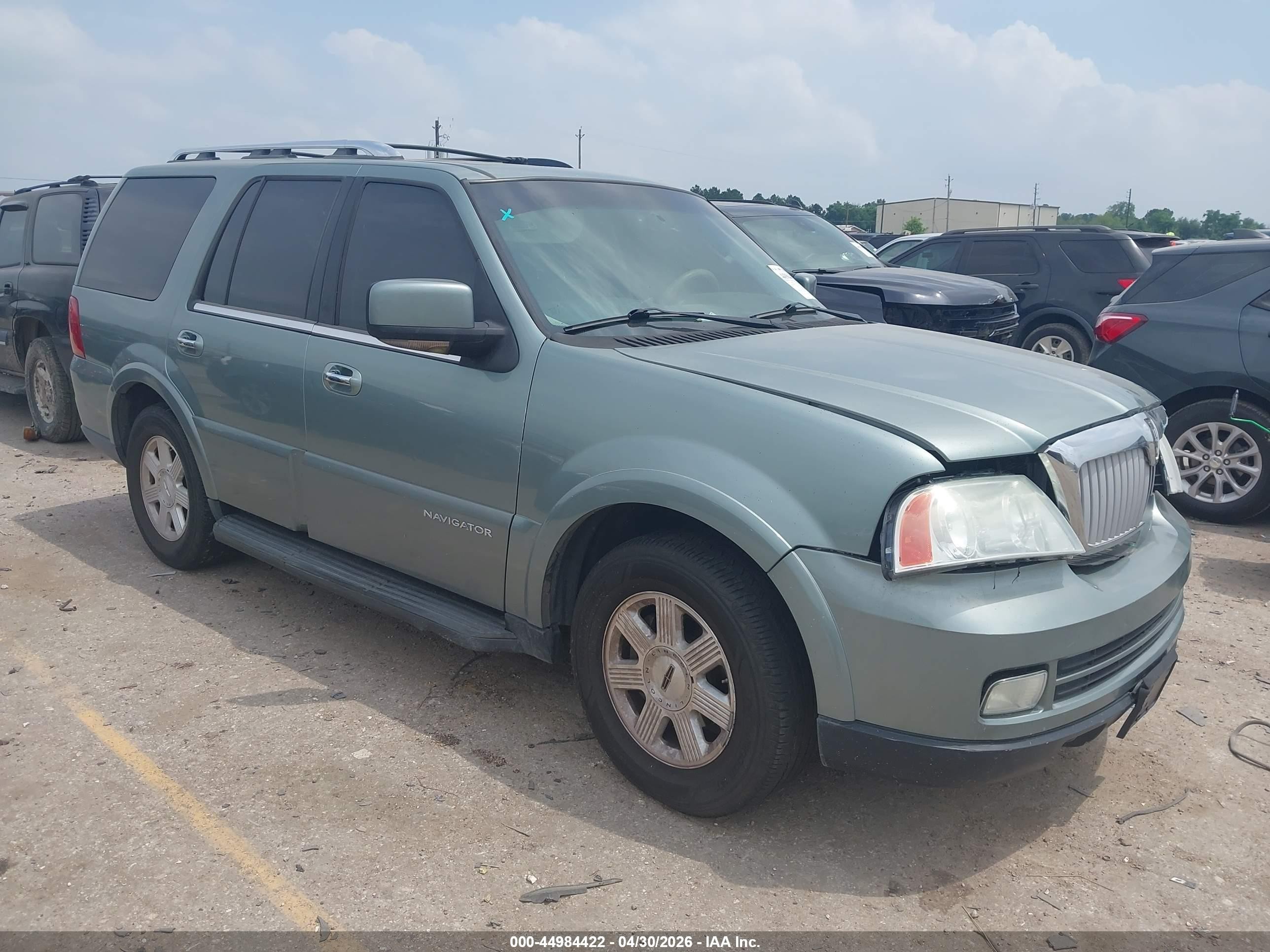2006 Lincoln Navigator Luxury, VIN 5LMFU28506LJ23999 — Перед