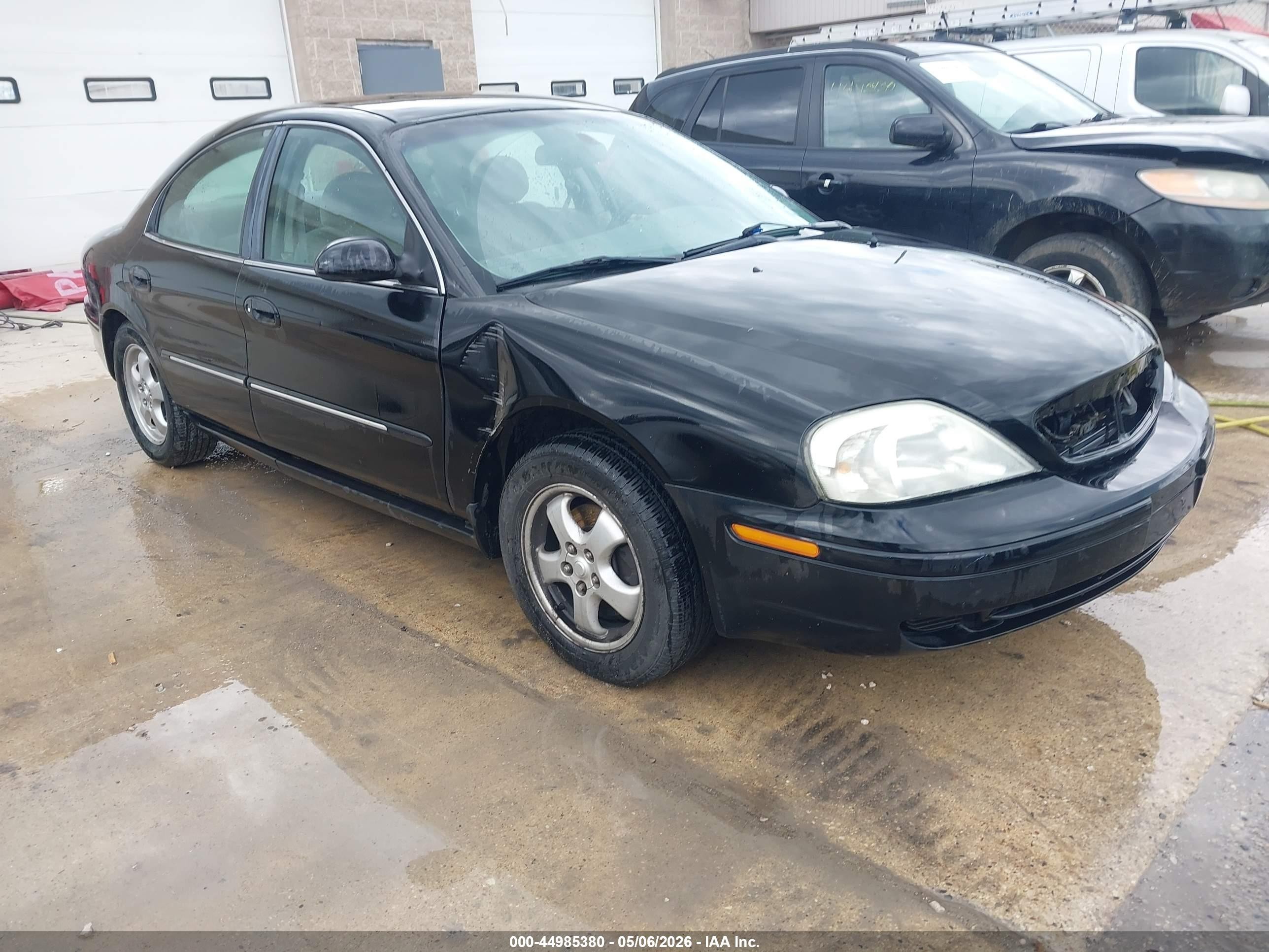 2002 Mercury Sable GS, VIN 1MEFM50U32G634927 — Front end