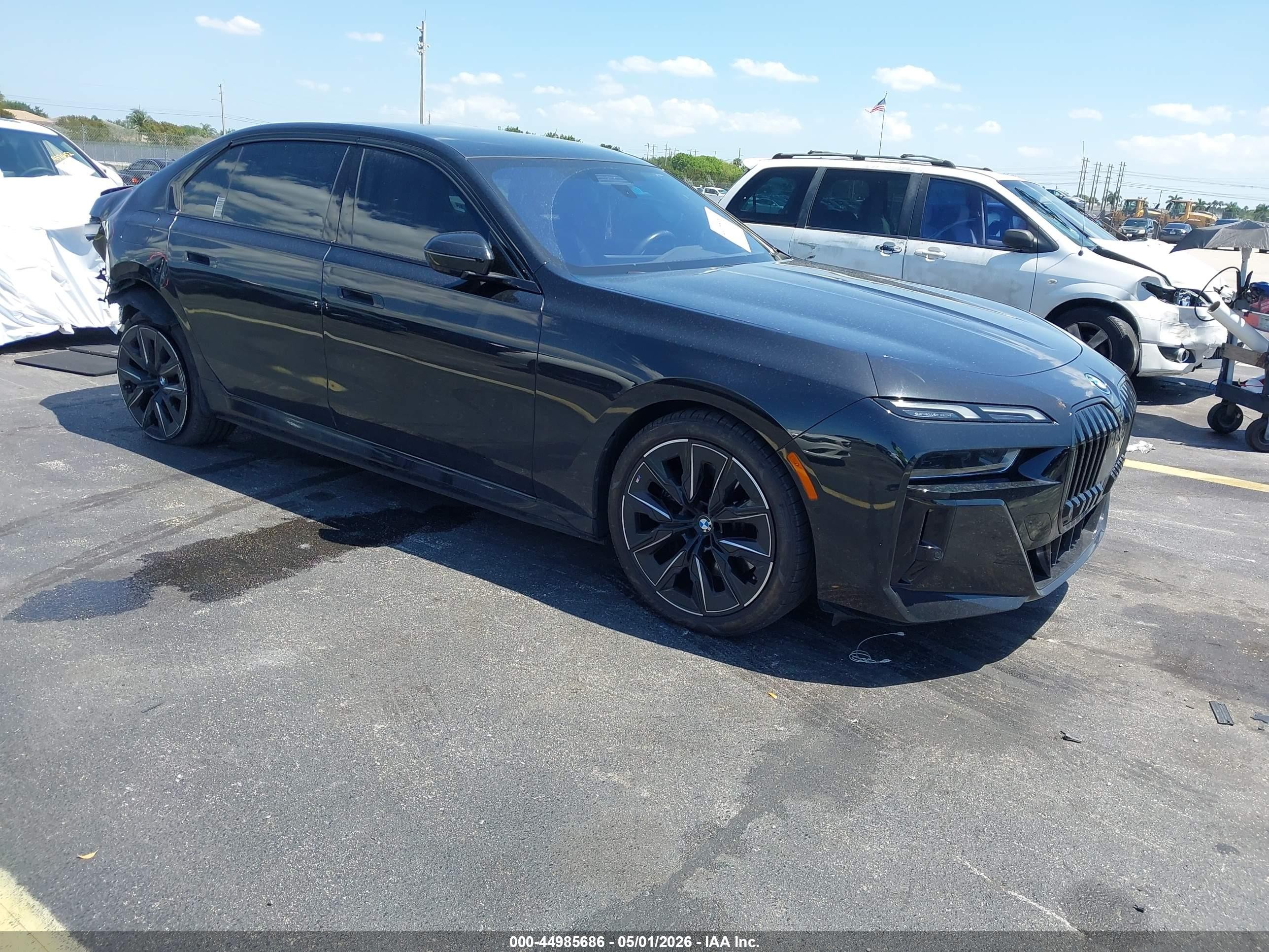2023 BMW i7 xDrive60, VIN WBY53EJ01PCN69259 — Rear end