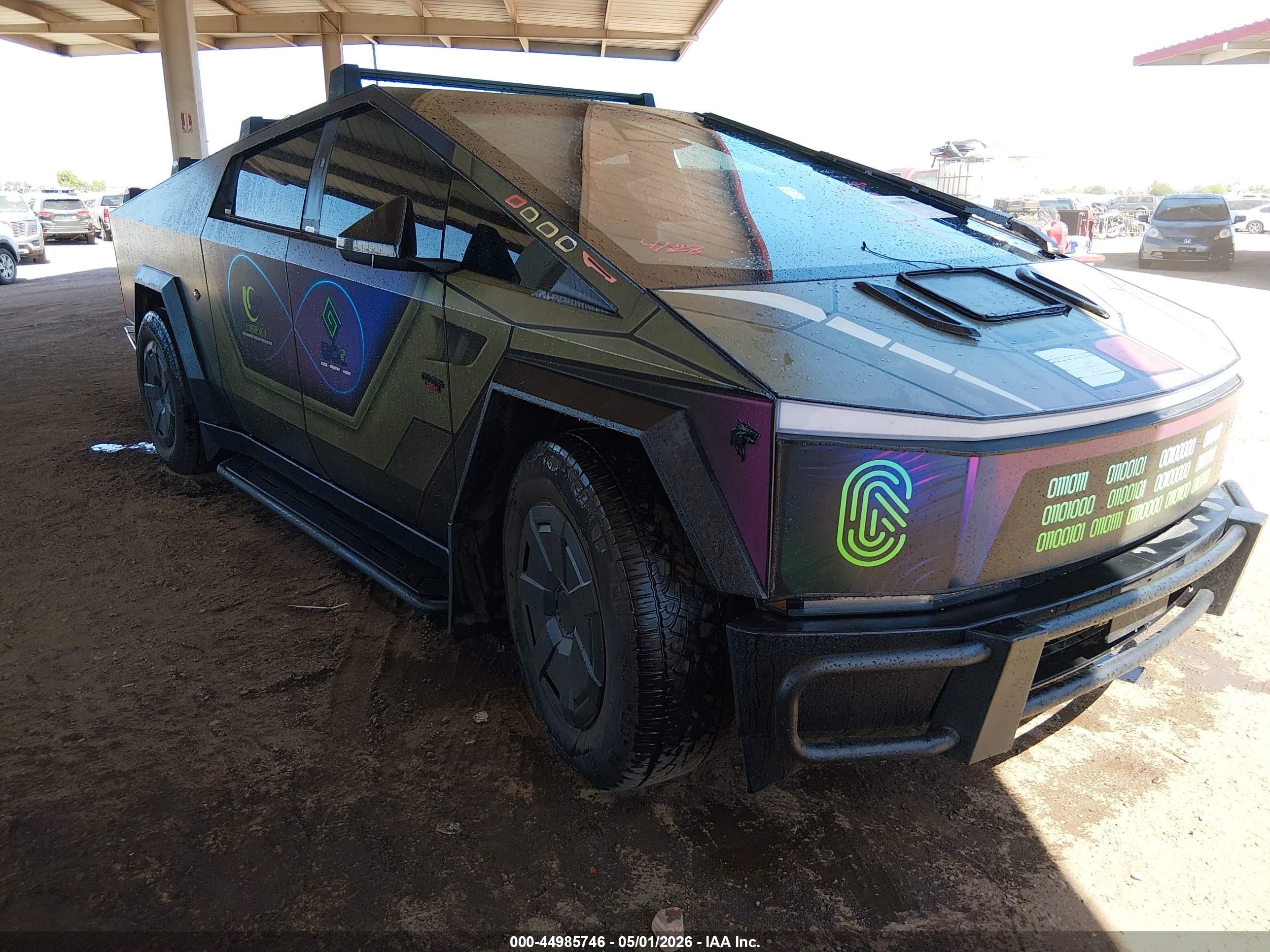 2024 Tesla Cybertruck Cyberbeast, VIN 7G2CEHEEXRA043979 — Normal wear