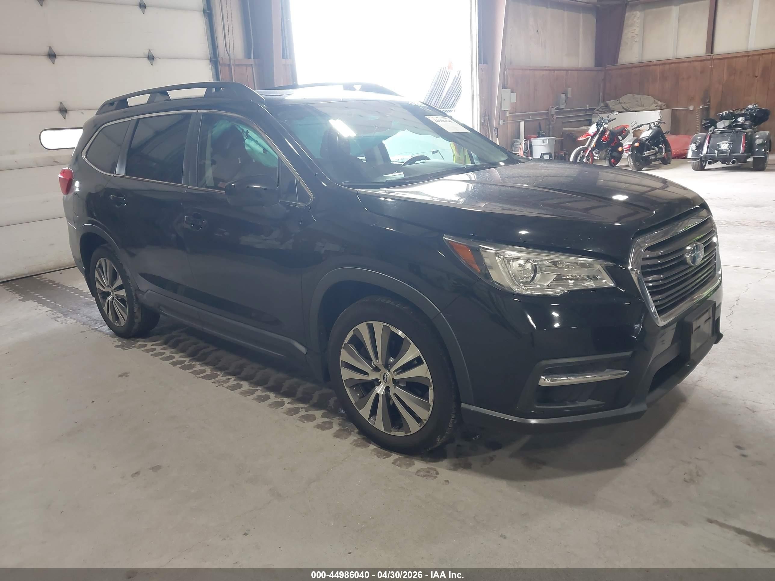 2021 Subaru Ascent Premium, VIN 4S4WMAHDXM3416424 — Front end