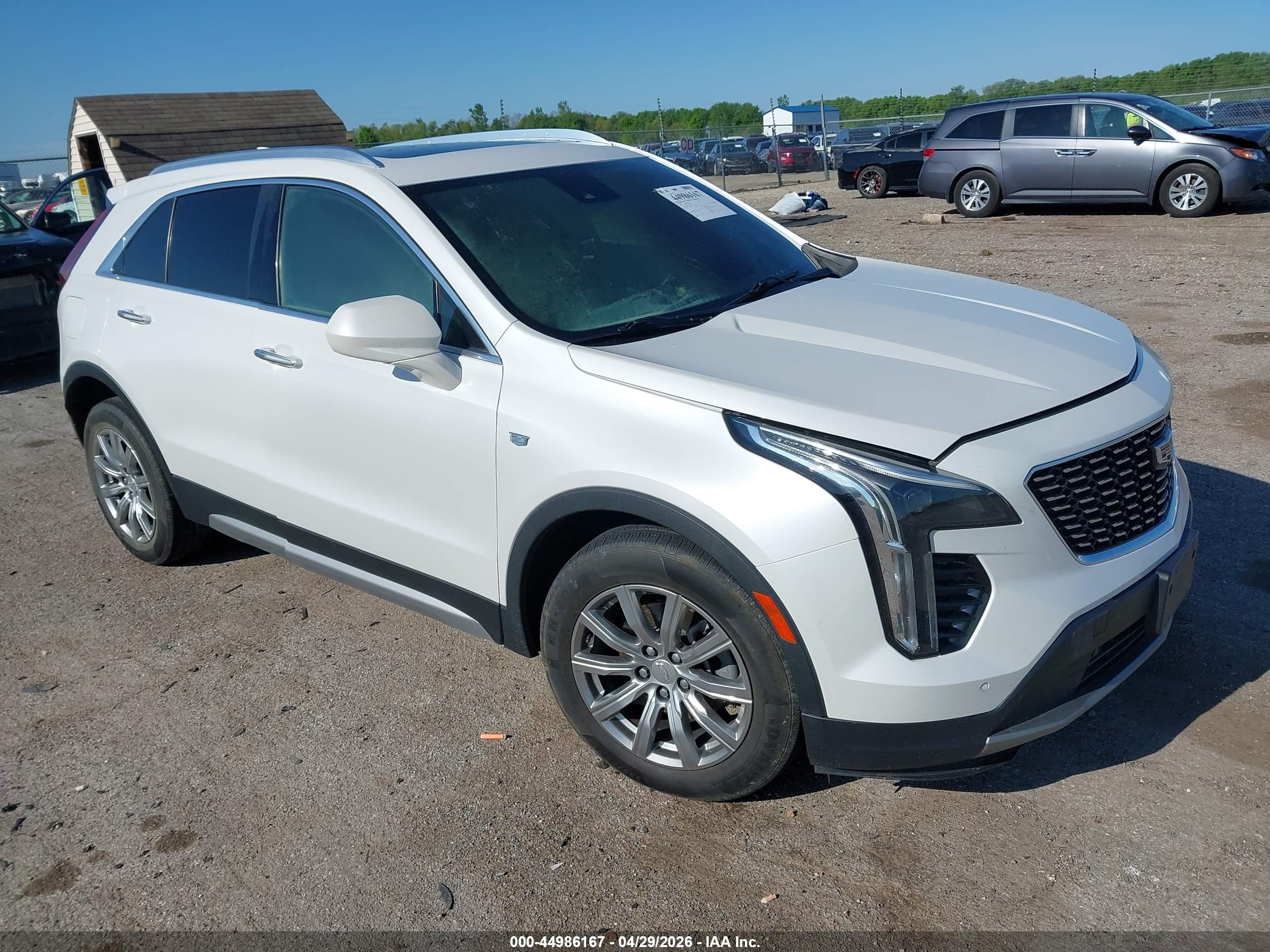 2020 Cadillac XT4 AWD Premium Luxury, VIN 1GYFZDR47LF042044 — Interior fire