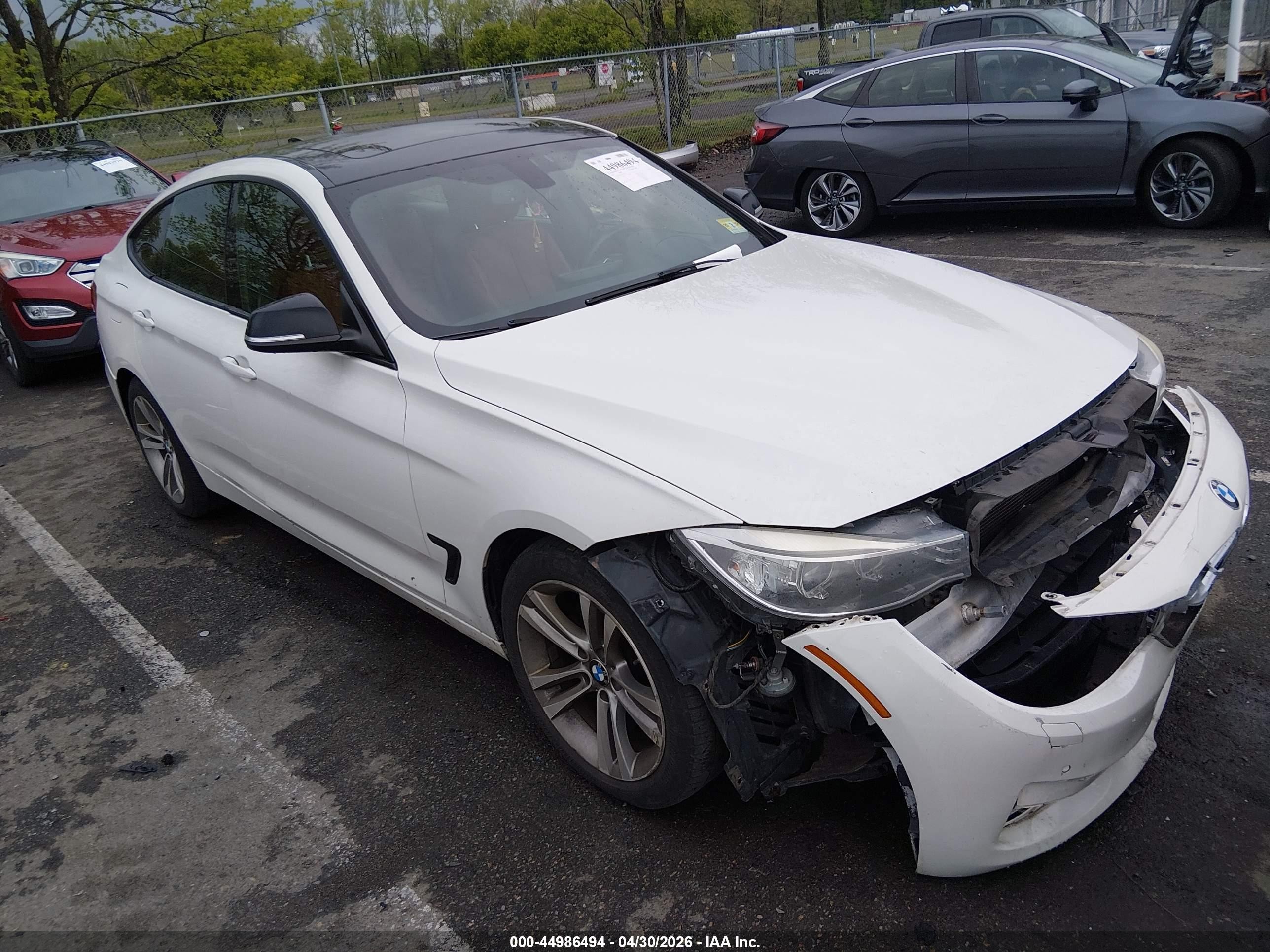 2014 BMW 3 Series 328i Gran Turismo xDrive, VIN WBA3X5C58ED556745 — Front end