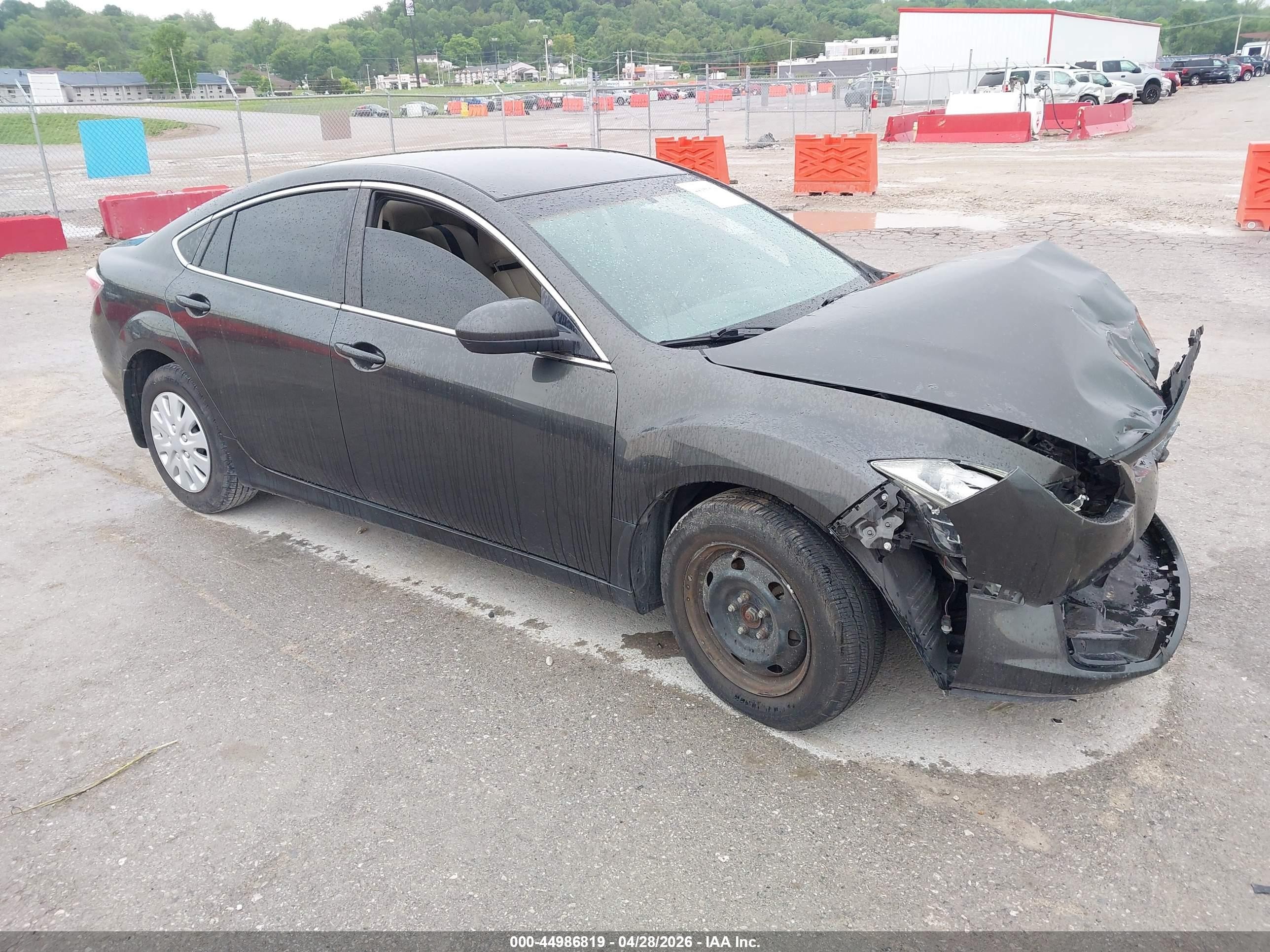 2013 Mazda 6 i Sport, VIN 1YVHZ8BH1D5M09945 — Front end
