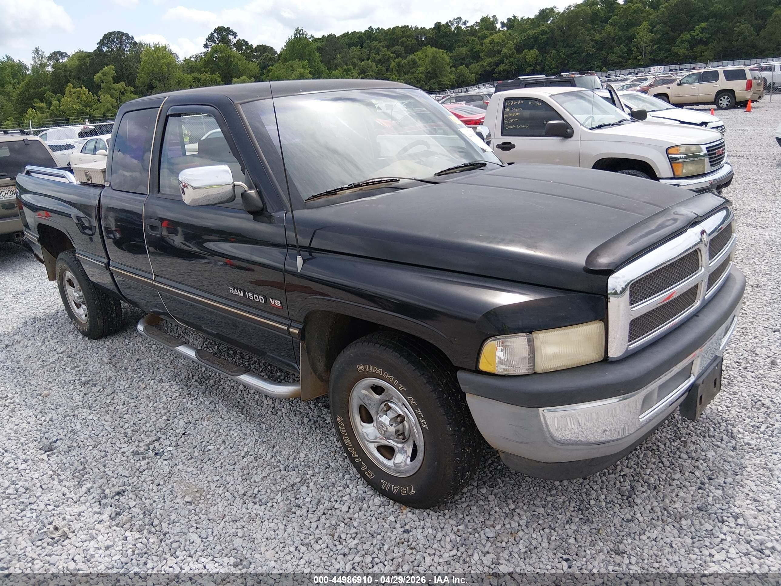 1995 Dodge 1500, VIN 3B7HC13Y3SM132008 — Rear end