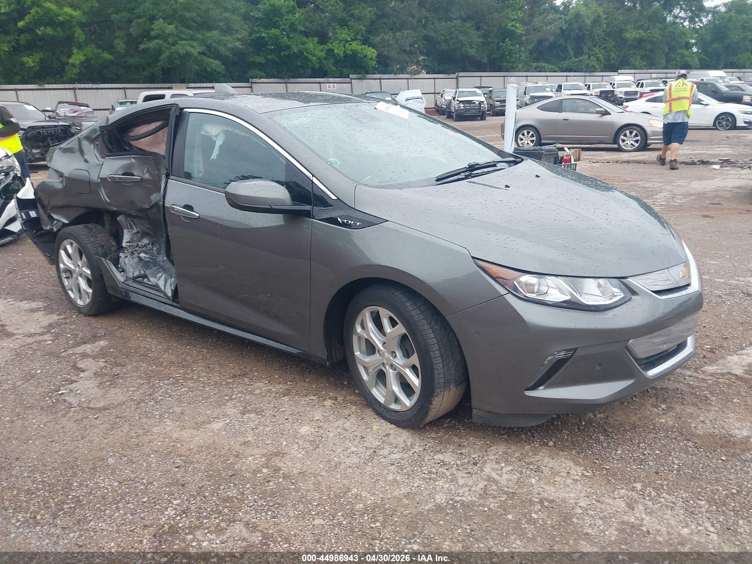 2017 Chevrolet Volt Premier, VIN 1G1RD6S5XHU195044 — Side