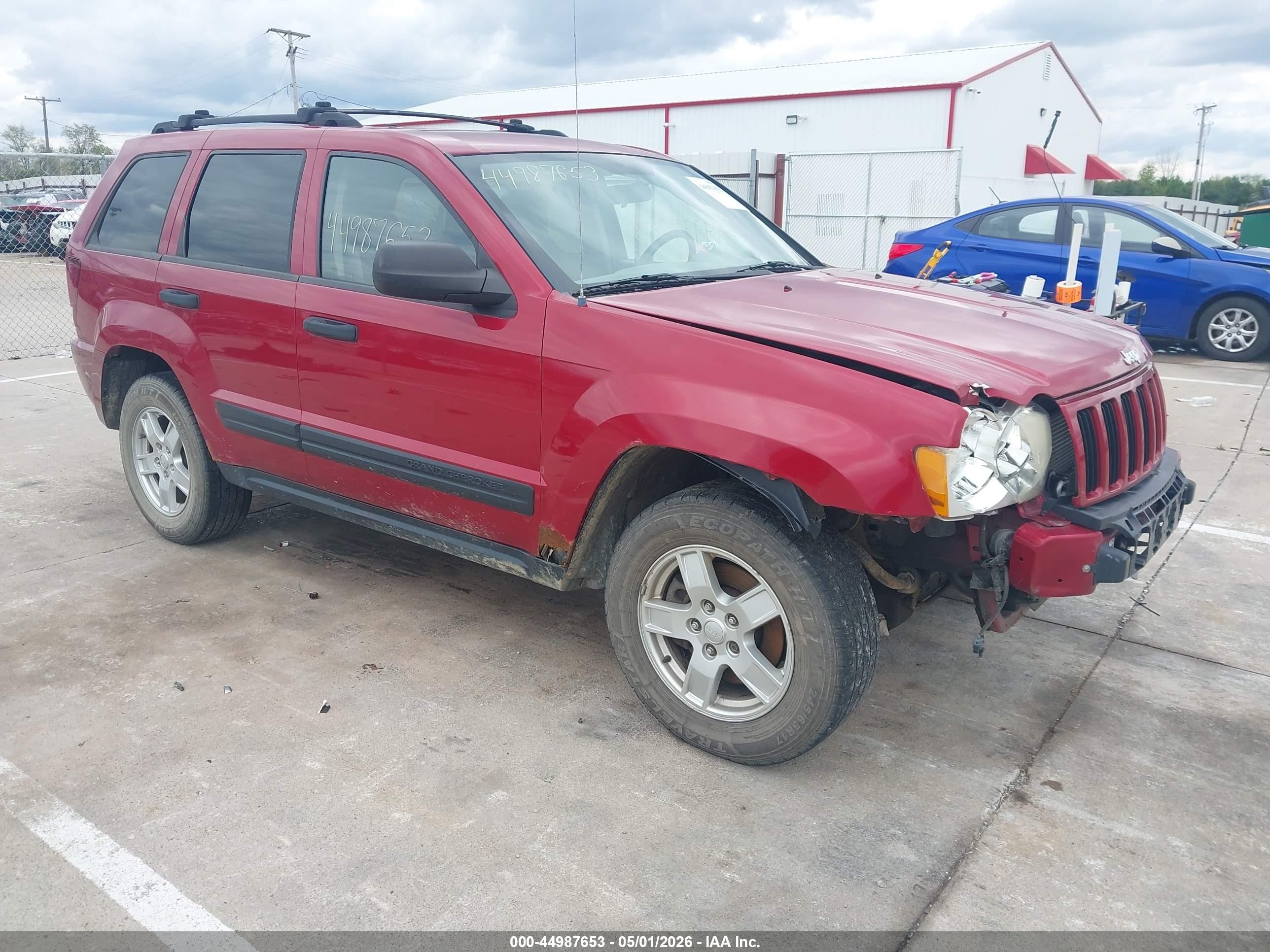 2006 Jeep Grand Cherokee Laredo, VIN 1J4GR48K06C212965 — Front end