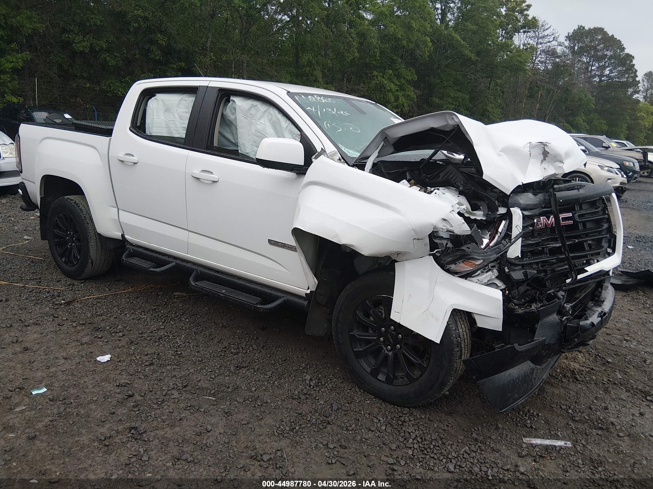 2022 GMC Canyon 2WD Elevation, VIN 1GTG5CENXN1192860 — Front end