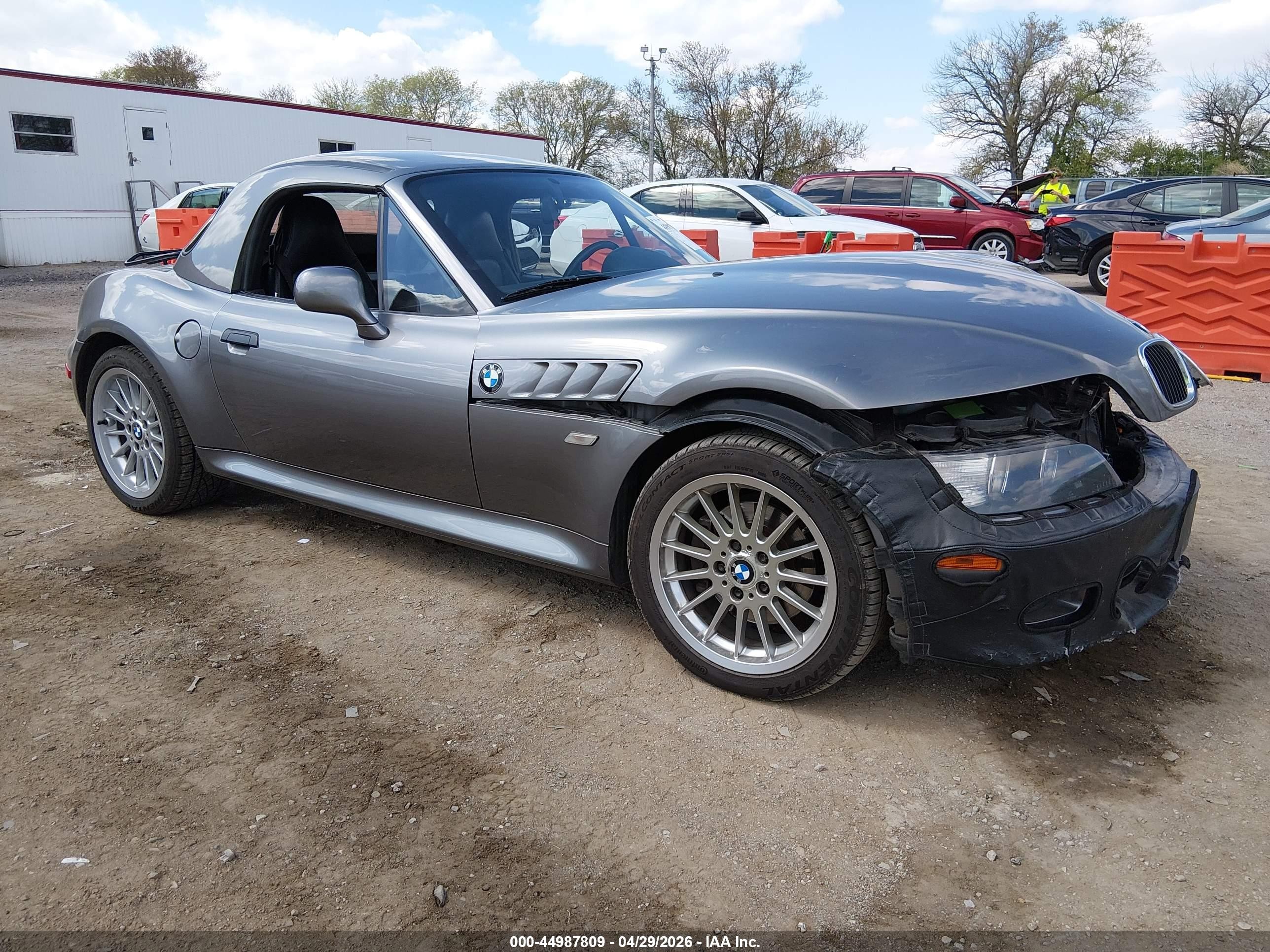 2002 BMW Z3 3.0, VIN 4USCN53412LJ60670 — Перед
