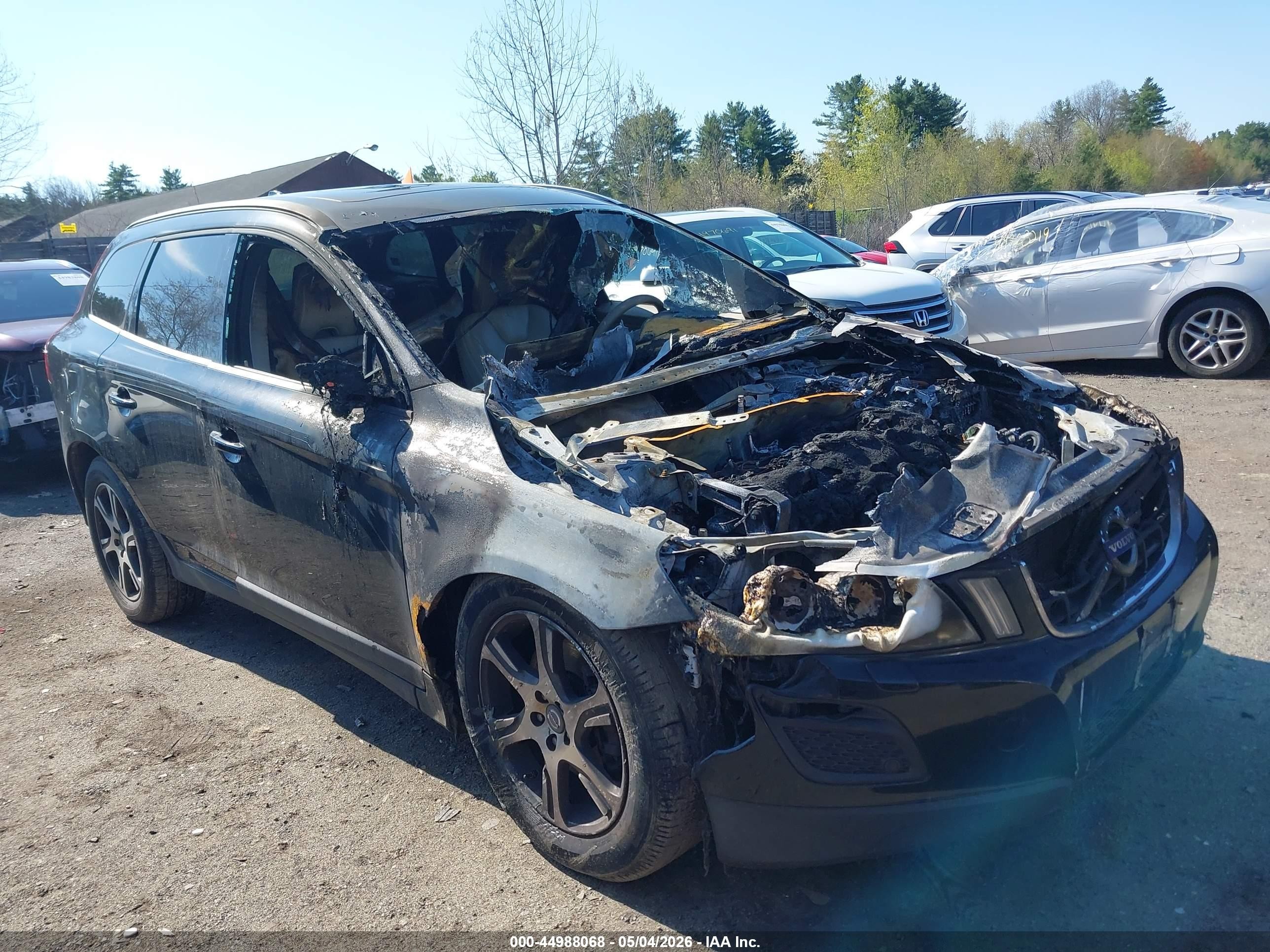2011 Volvo XC60 3.0T, VIN YV4902DZ1B2184137 — Engine fire