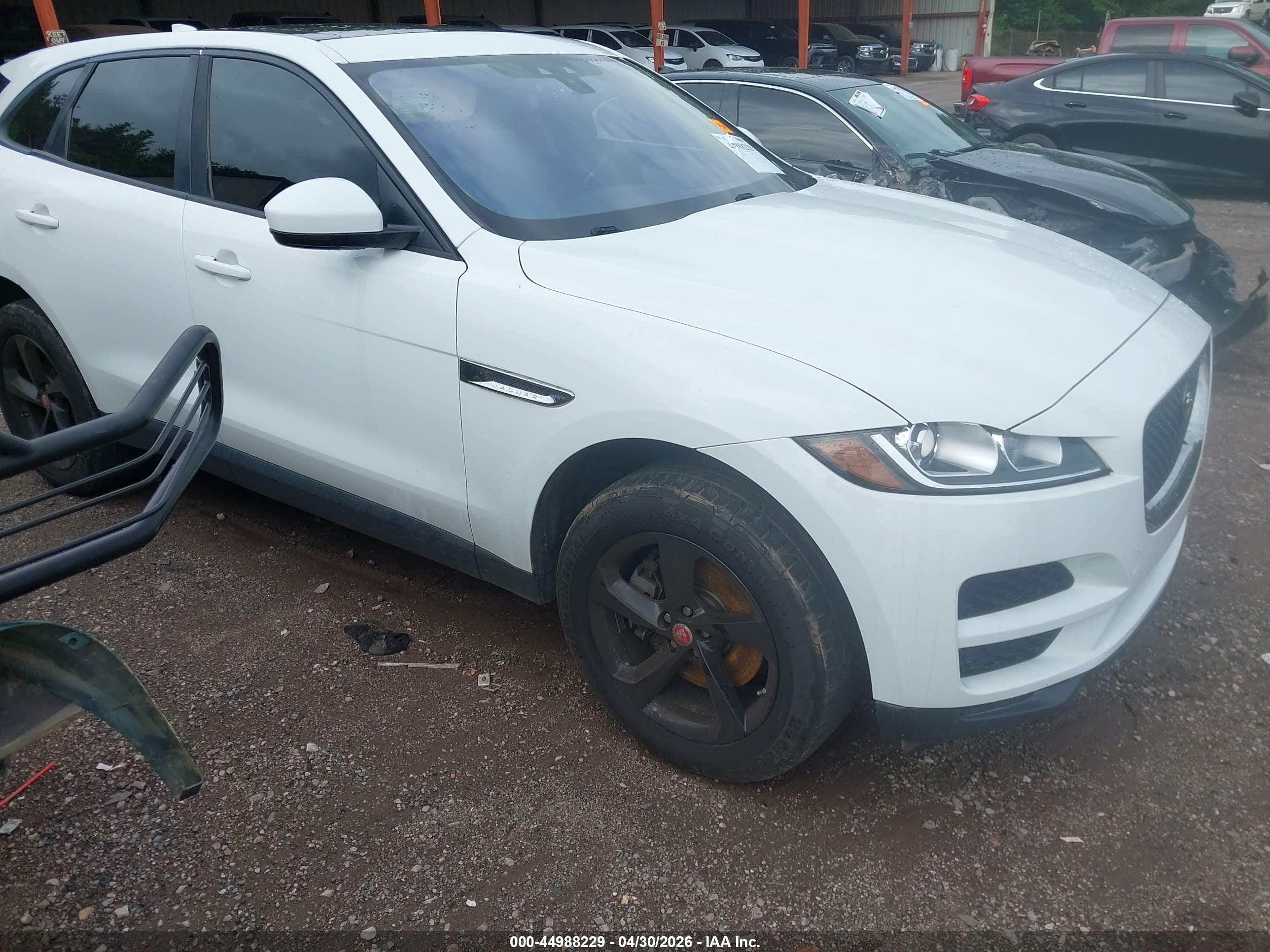 2017 Jaguar F-Pace 35t Premium, VIN SADCJ2BV5HA886700 — Not stated