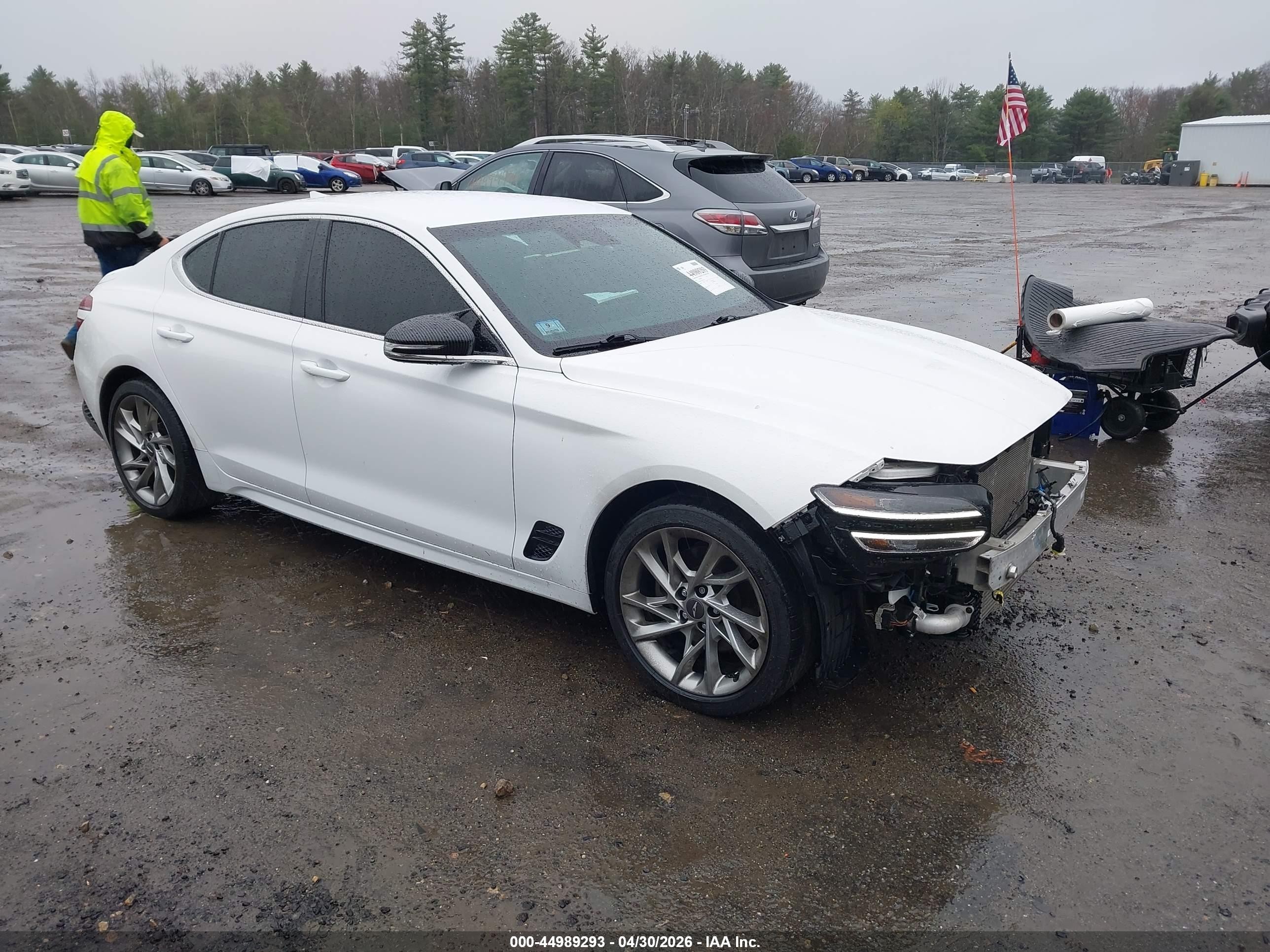 2022 Genesis G70 2.0T, VIN KMTG34TA2NU087936 — Front end