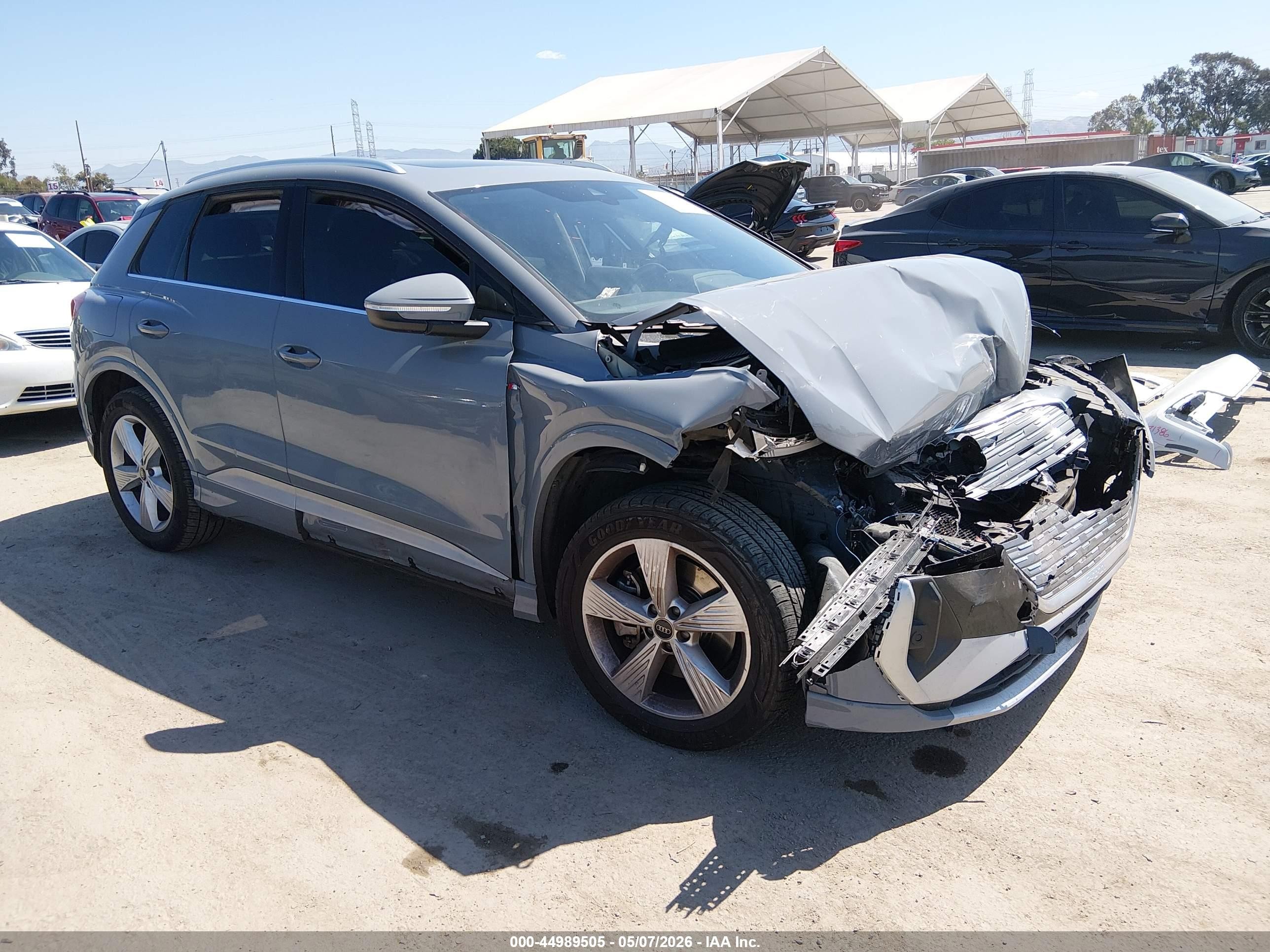 2024 Audi Q4 e-tron Premium Plus, VIN WA1L2BFZXRP030680 — Перед