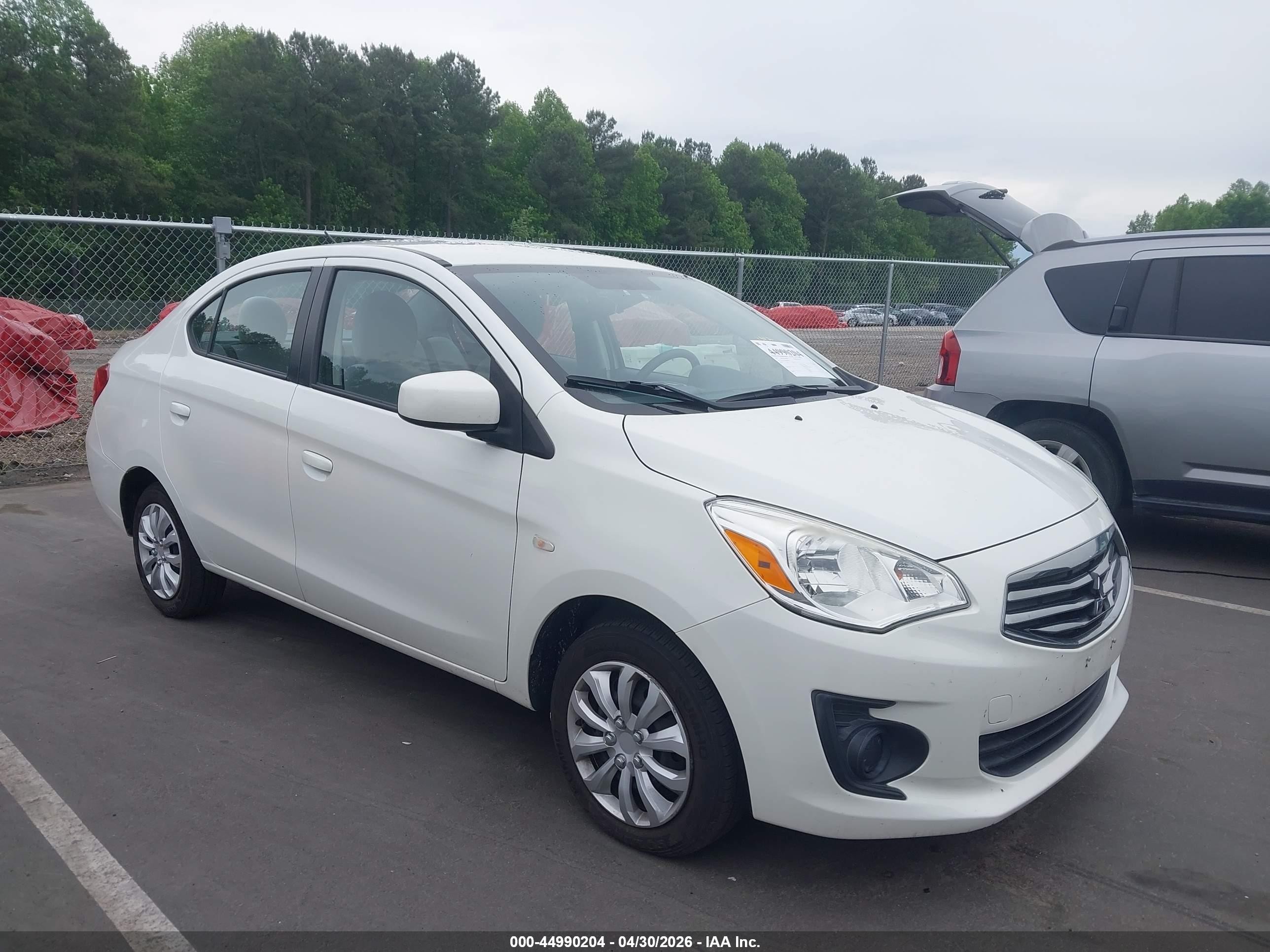 2017 Mitsubishi Mirage ES, VIN ML32F3FJXHHF08634 — Бок