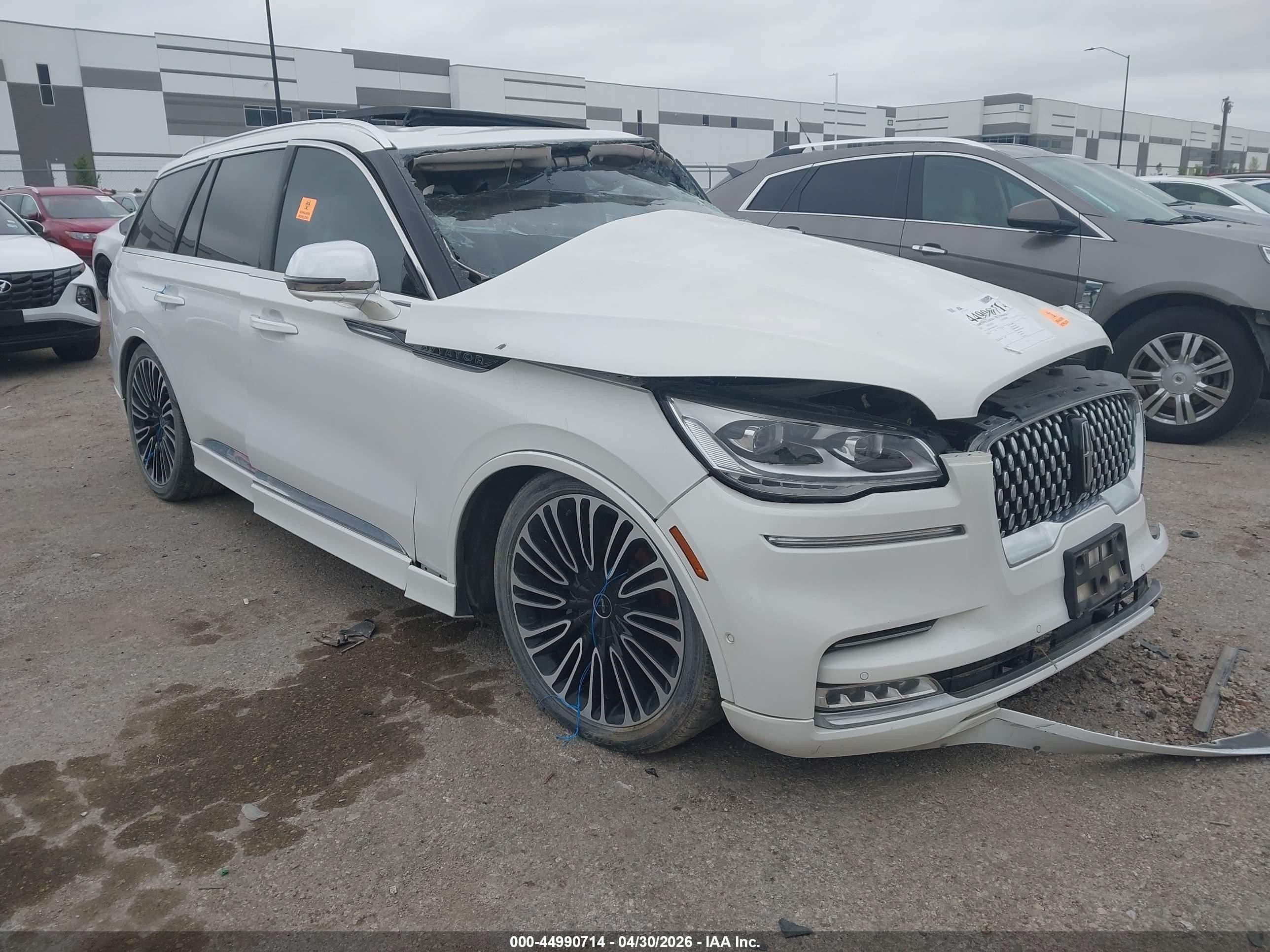 2021 Lincoln Aviator Black Label, VIN 5LM5J9XC4MGL07877 — Biohazard / chemical