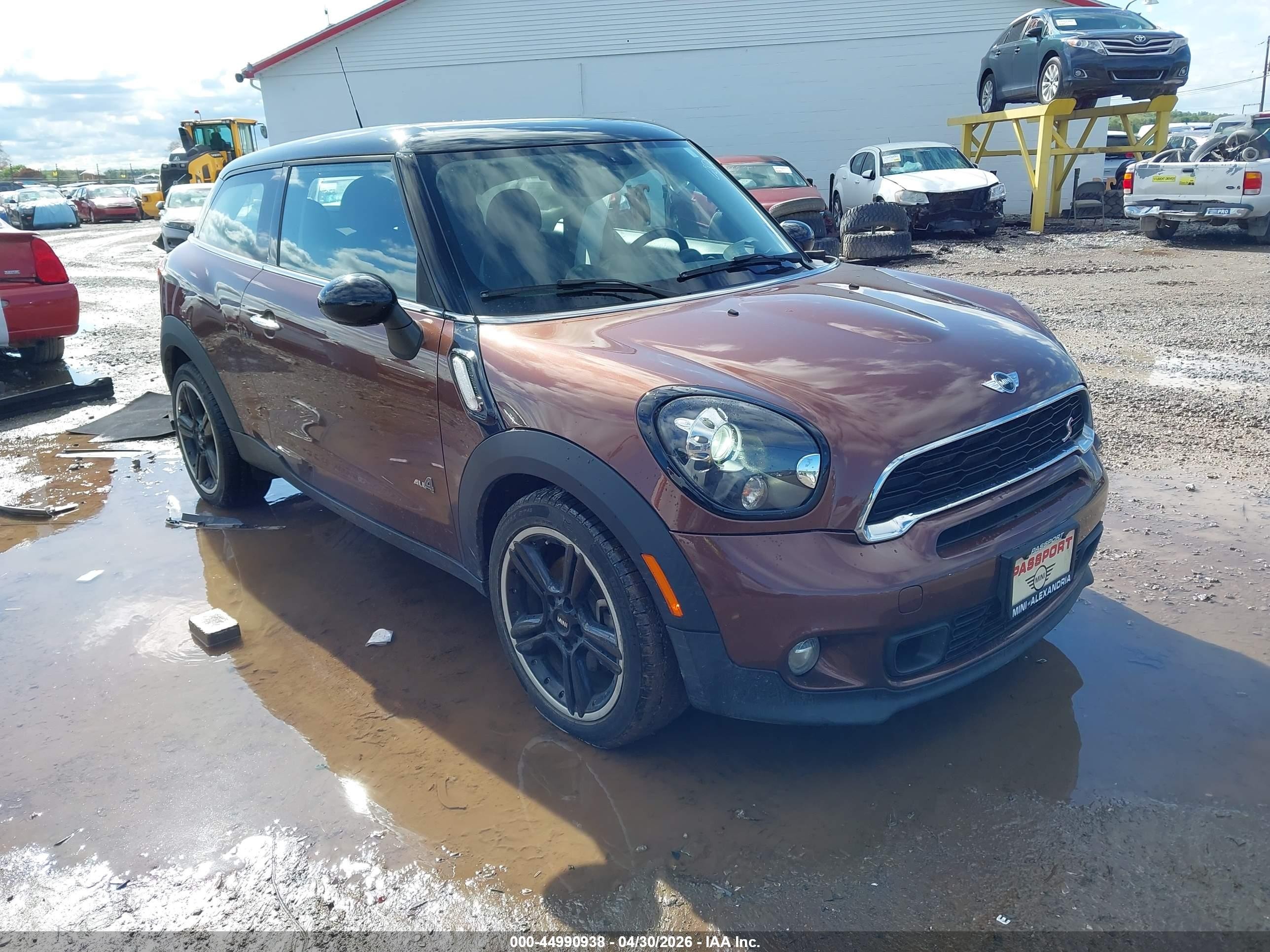 2016 MINI Paceman S, VIN WMWSS7C50GWN70801 — Front end