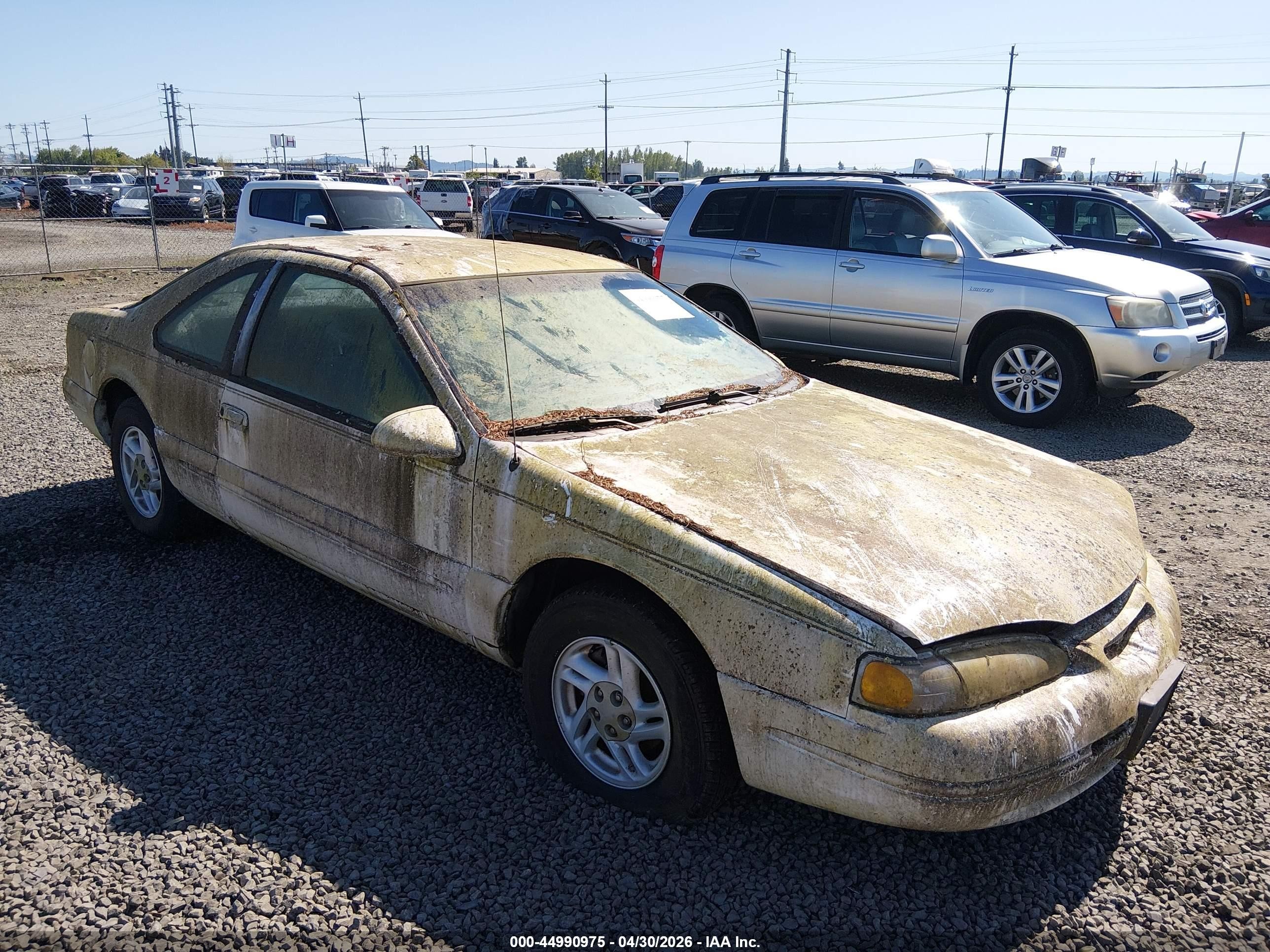 1996 Ford Thunderbird LX, VIN 1FALP62WXTH175431 — Normal wear
