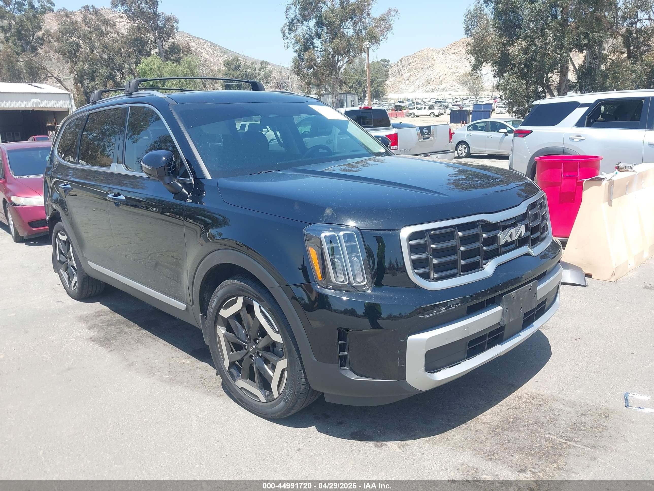 2023 Kia Telluride S, VIN 5XYP6DGC4PG352443 — Rear end