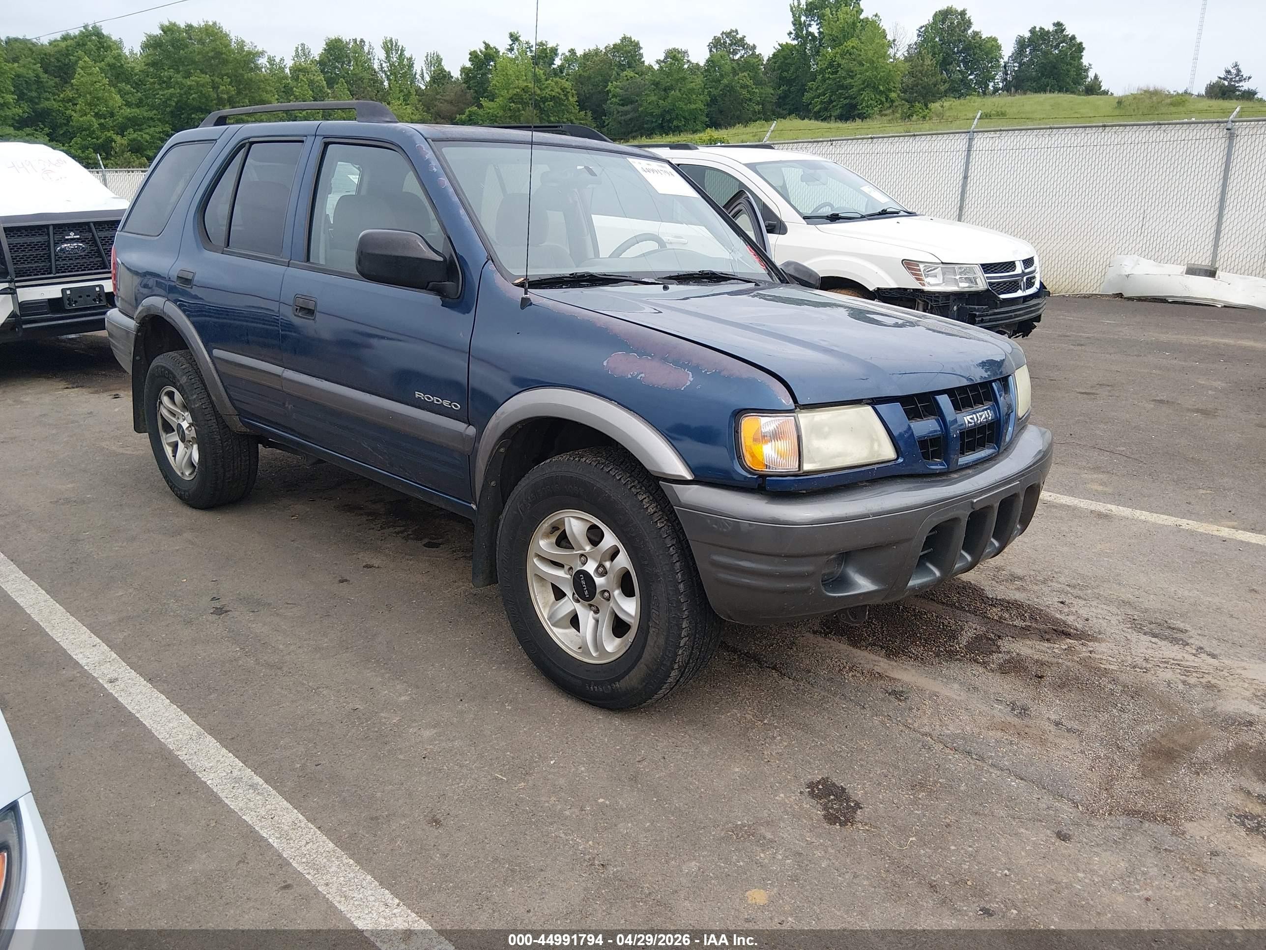 2003 Isuzu Rodeo, VIN 4S2CK58W834307186 — Перед