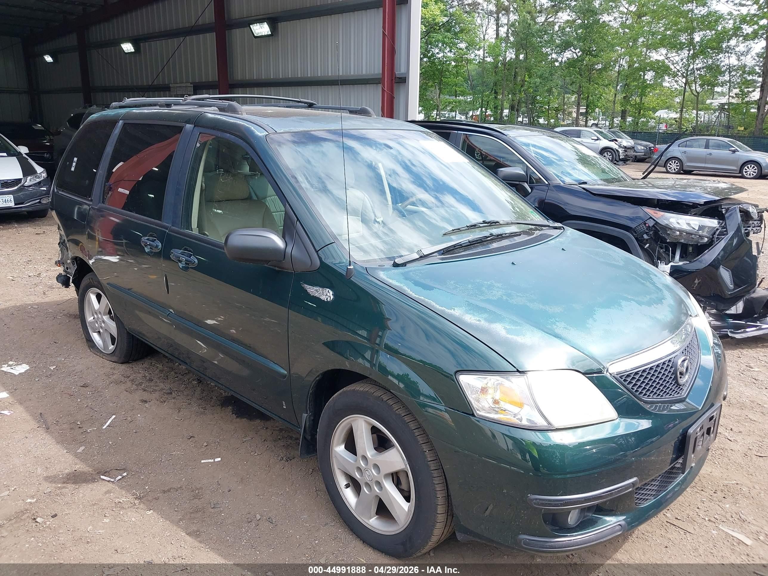 2002 Mazda MPV LX, VIN JM3LW28J320318841 — Rear end