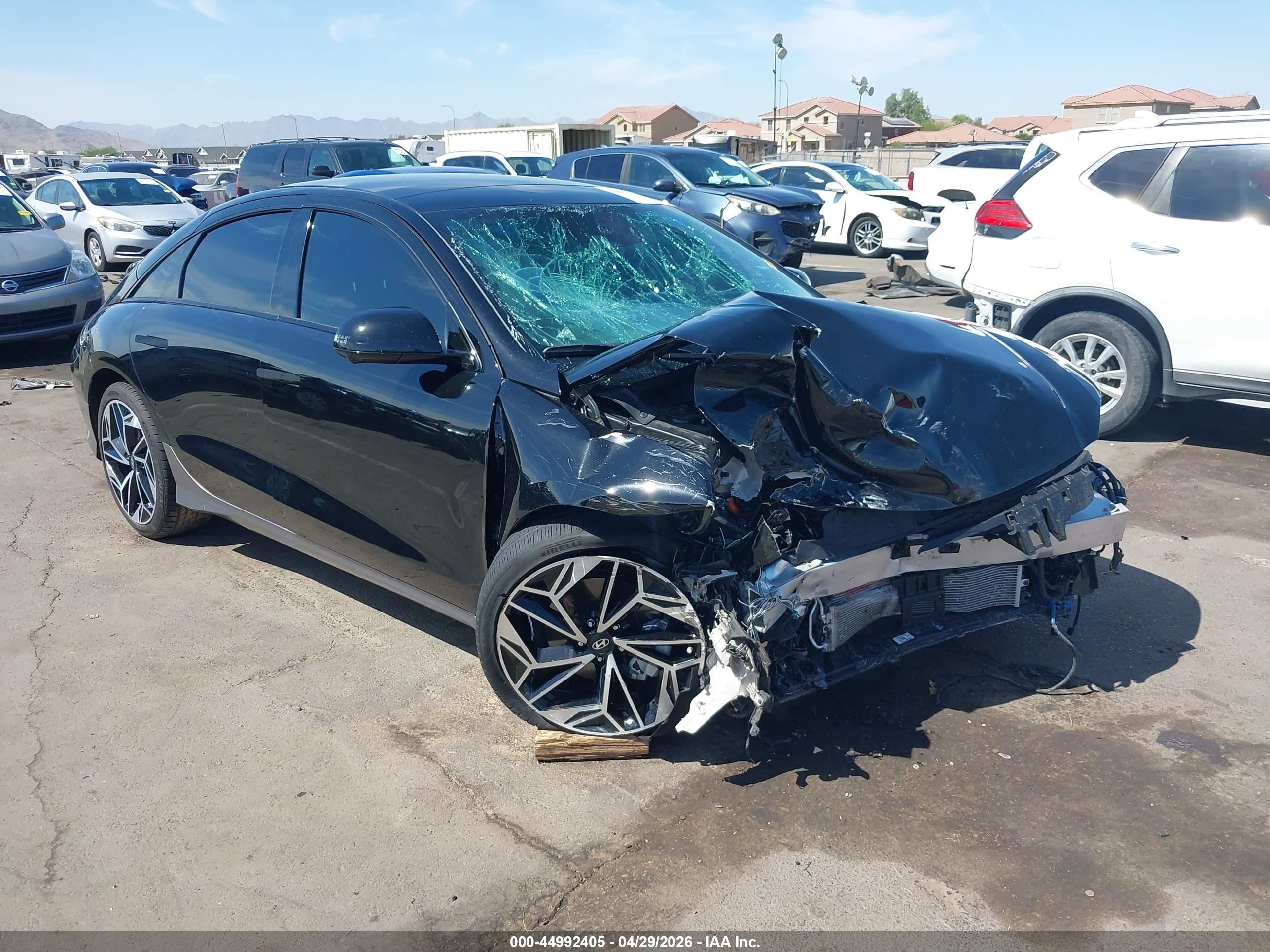 2023 Hyundai Ioniq 6 Limited, VIN KMHM54AA3PA027811 — Перед