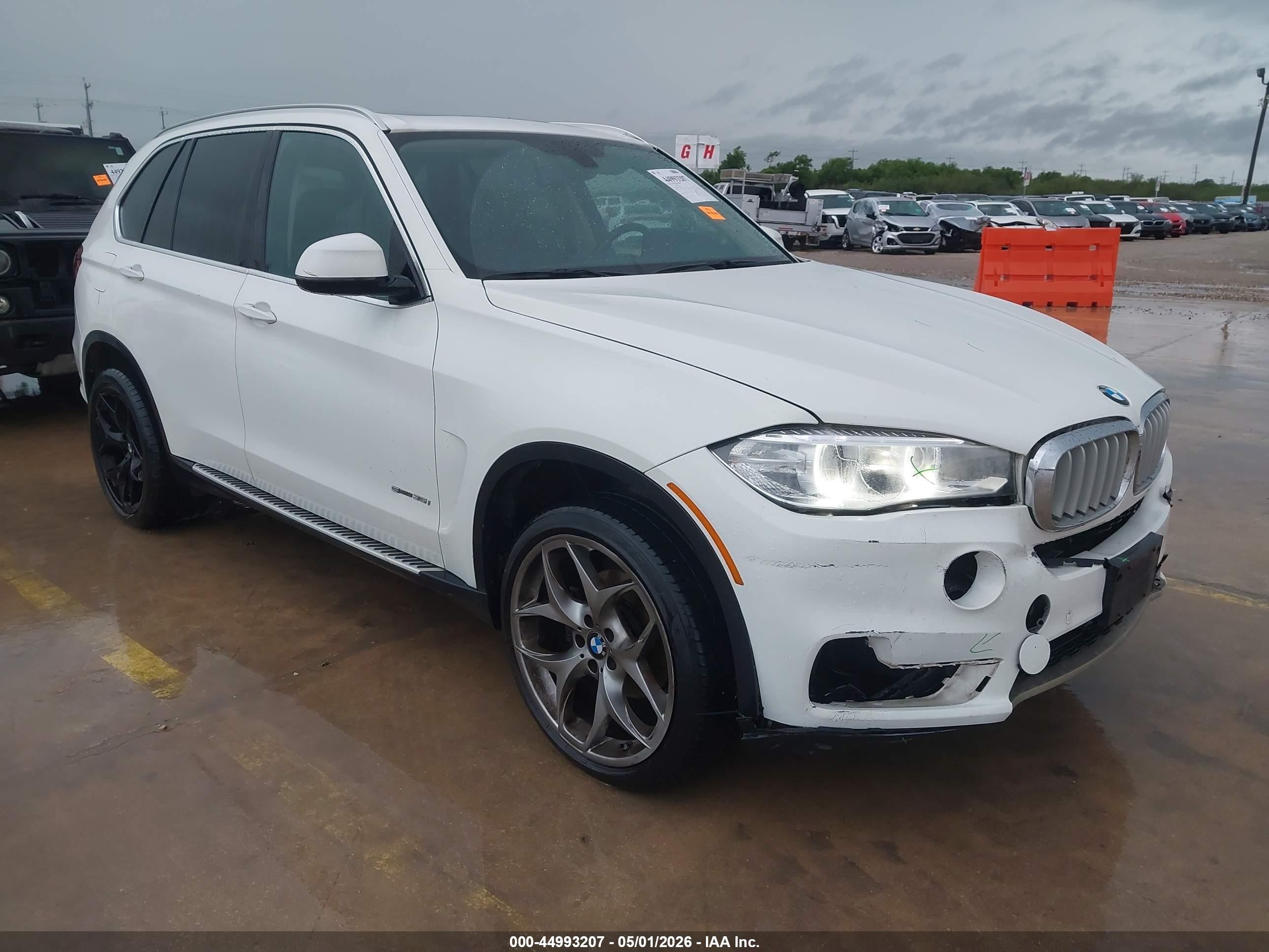2015 BMW X5 sDrive35i, VIN 5UXKR2C50F0H41468 — Front end