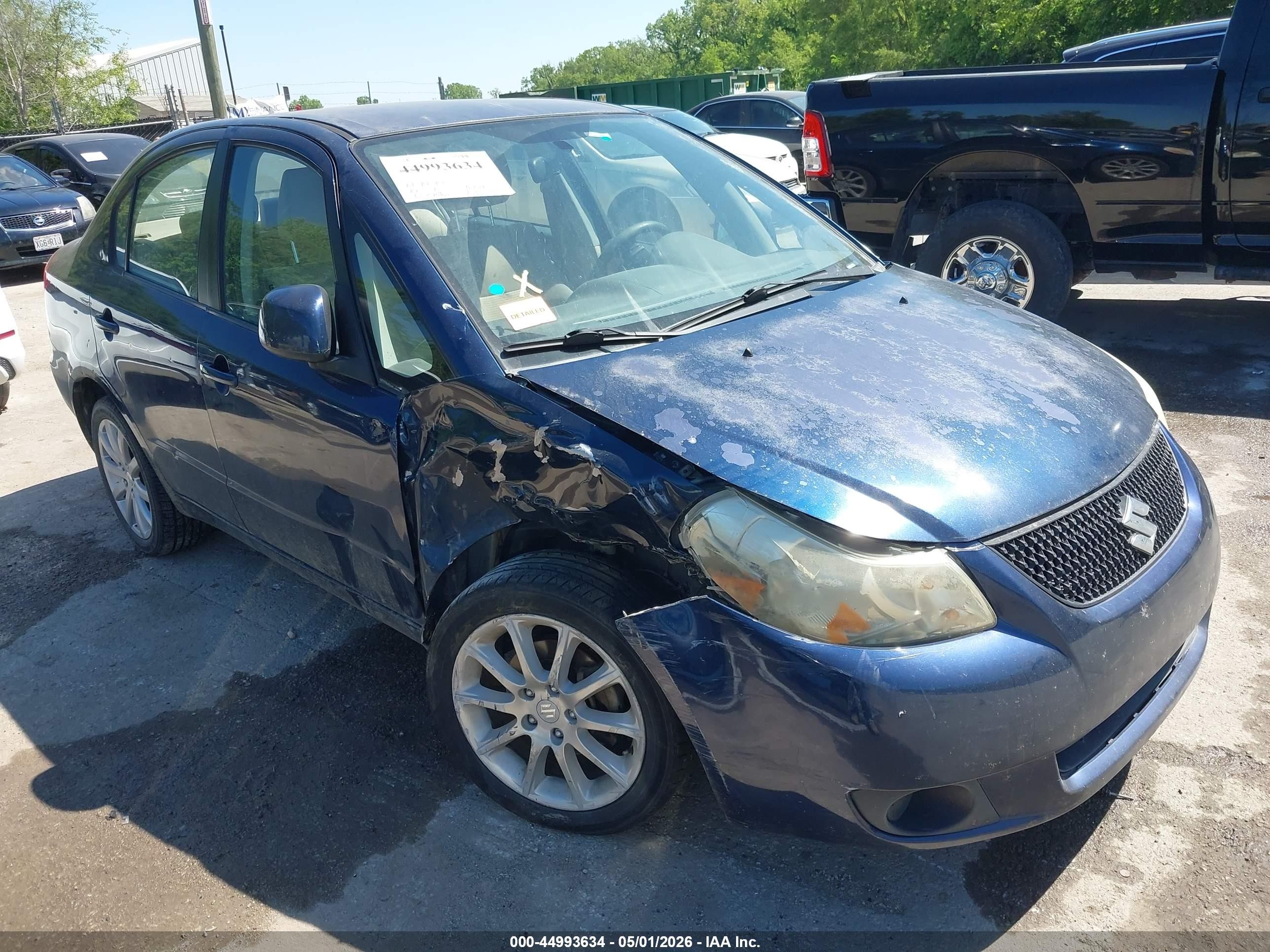 2011 Suzuki SX4 LE, VIN JS2YC5A21B6304550 — Перед