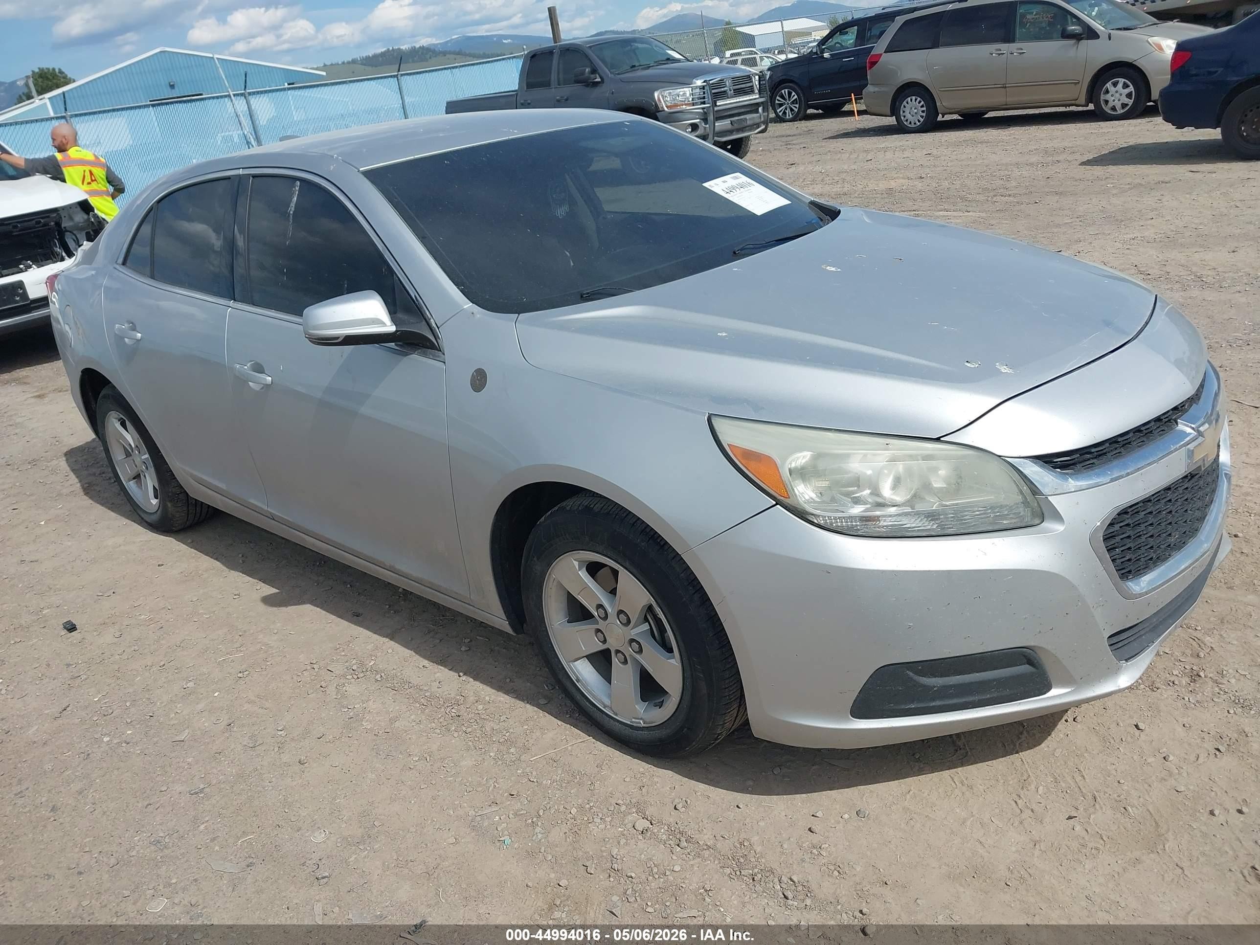 2015 Chevrolet Malibu LT, VIN 1G11C5SL6FF105138 — Side