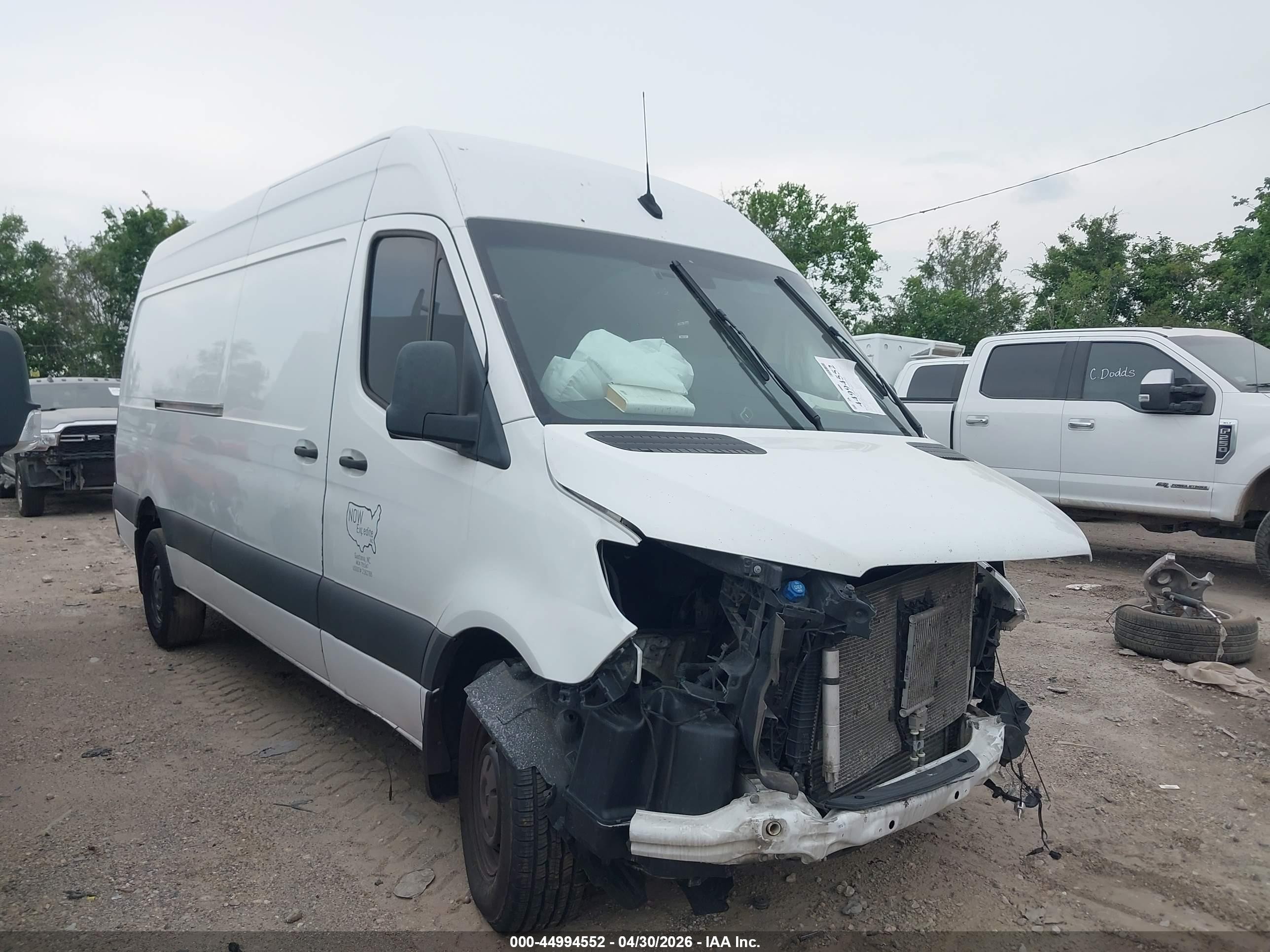 2019 Mercedes-Benz Sprinter Cargo, VIN WD4PF1CD4KP094210 — Перед