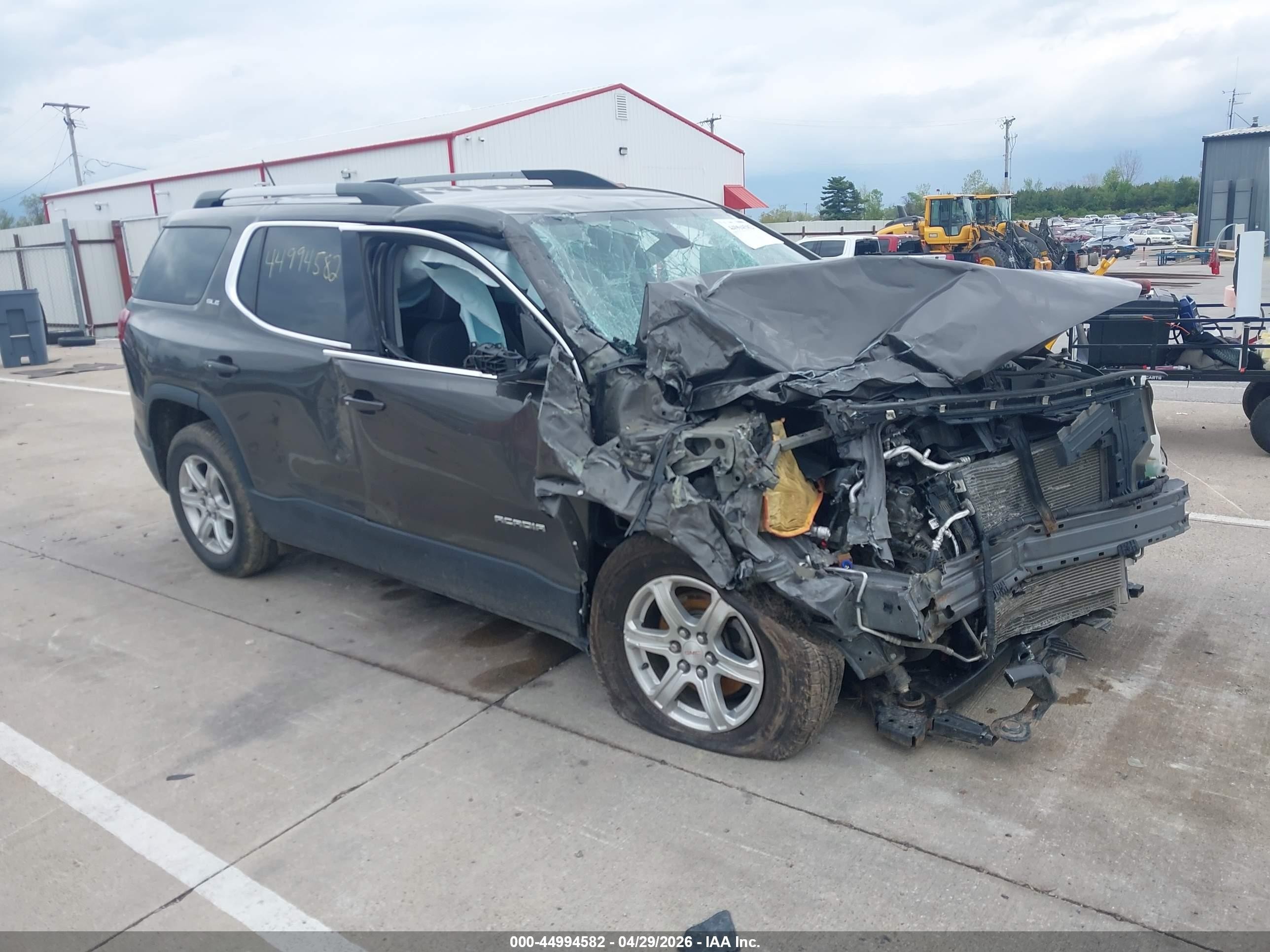 2019 GMC Acadia SLE, VIN 1GKKNSLS2KZ227440 — Биологическое загрязнение
