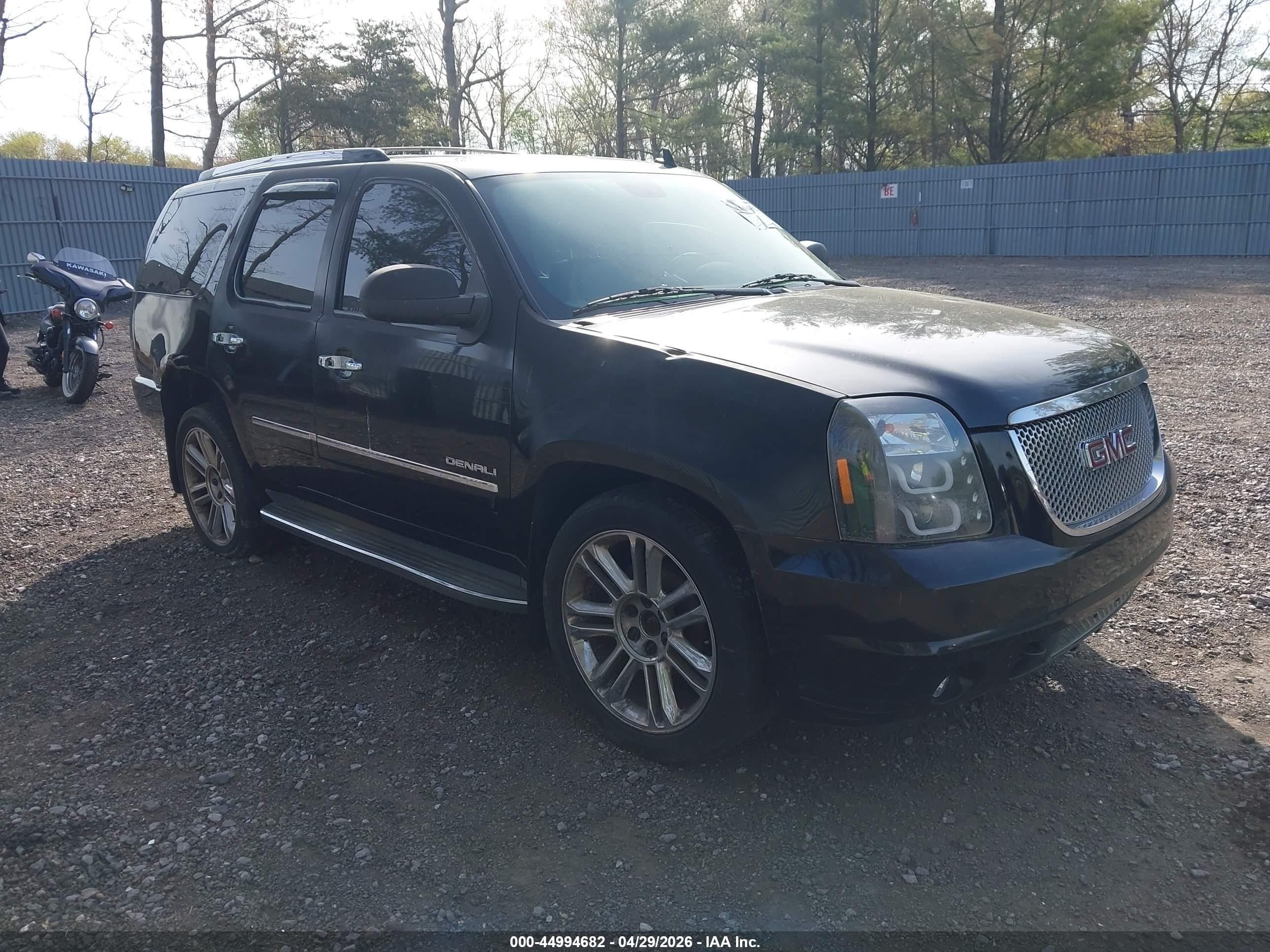 2011 GMC Yukon Denali, VIN 1GKS2EEF1BR103427 — Обычный износ