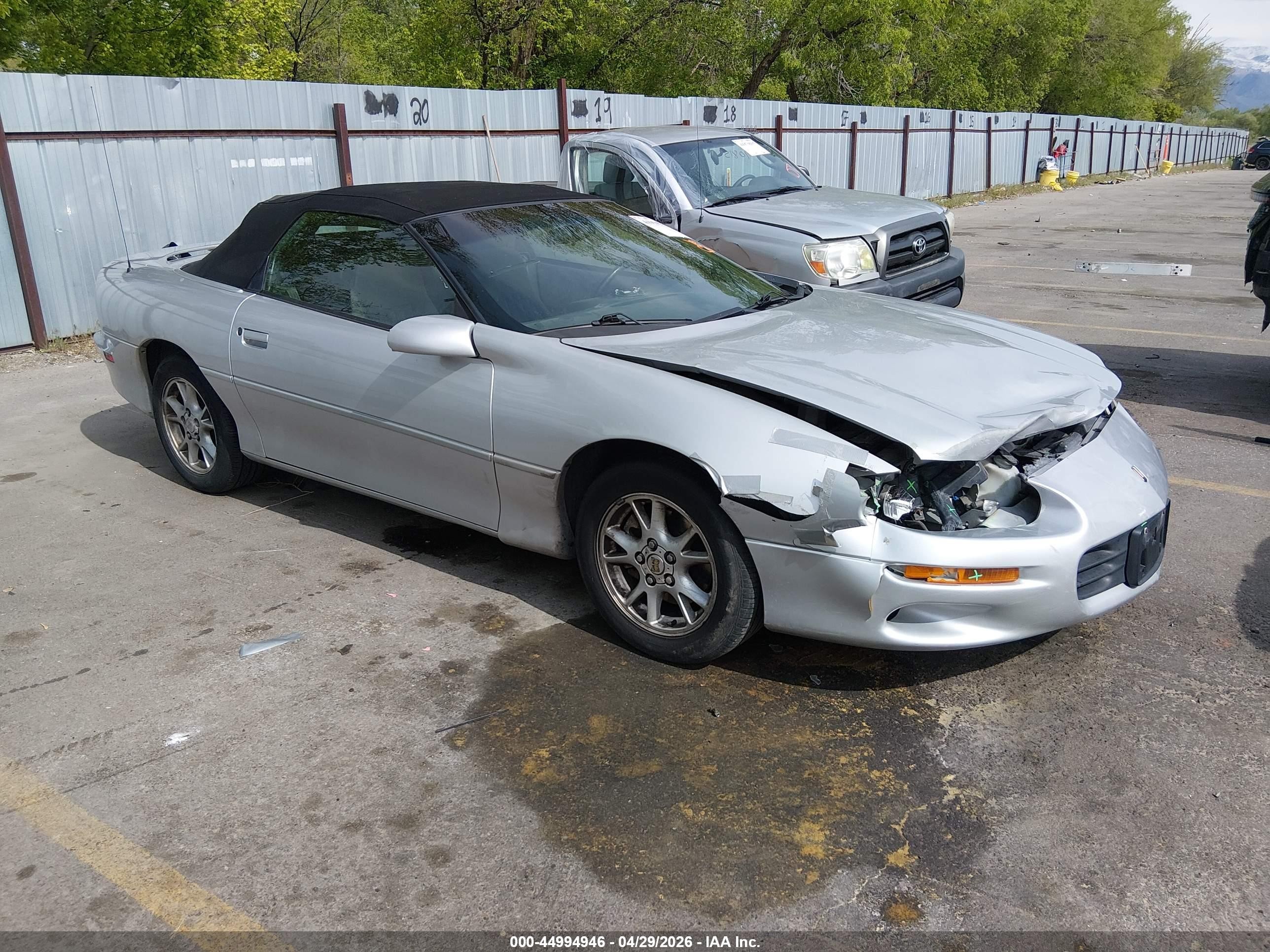 2002 Chevrolet Camaro, VIN 2G1FP32K322113246 — Front end