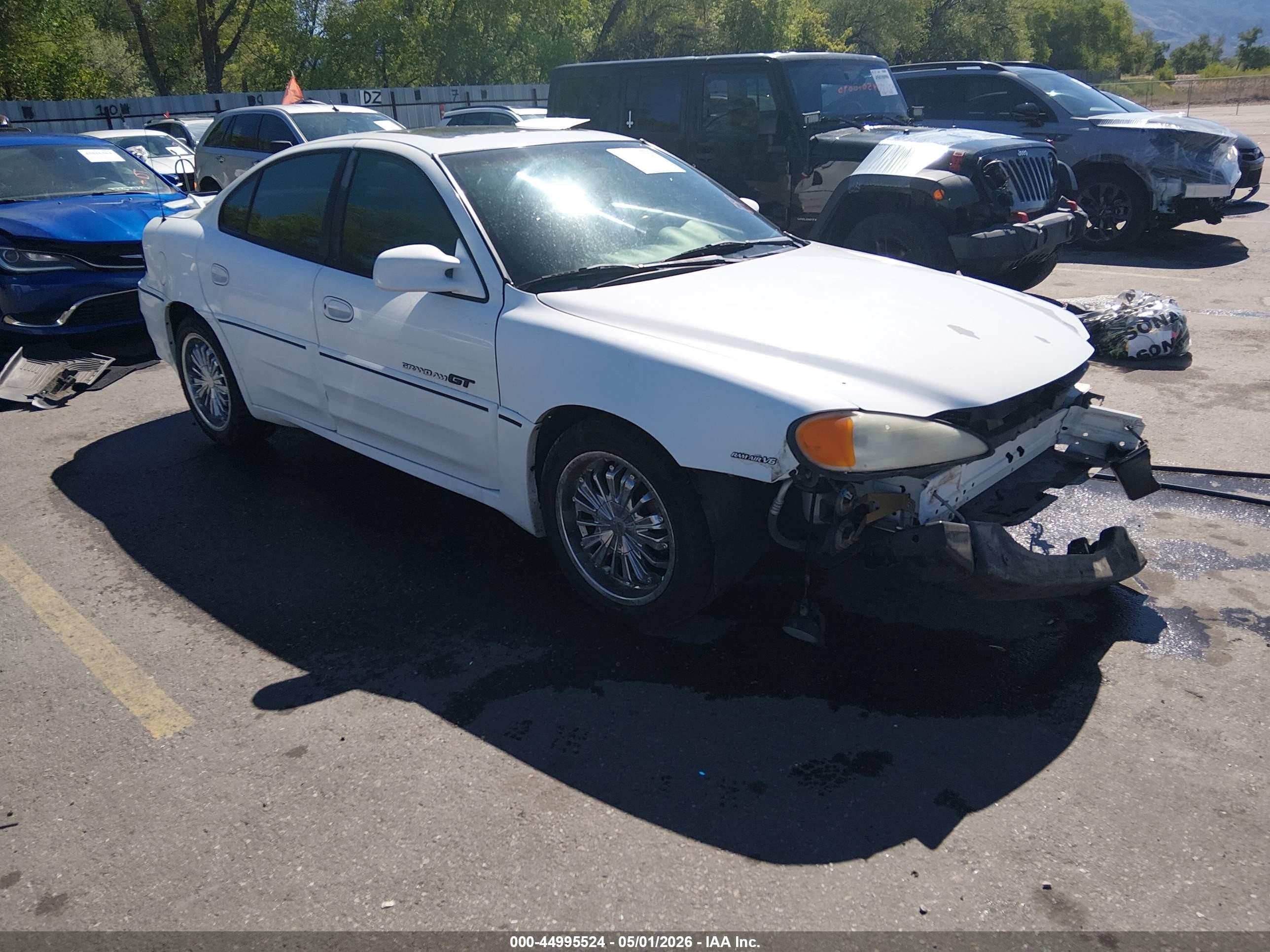 2002 Pontiac Grand Am GT, VIN 1G2NW52E72M512624 — Front end