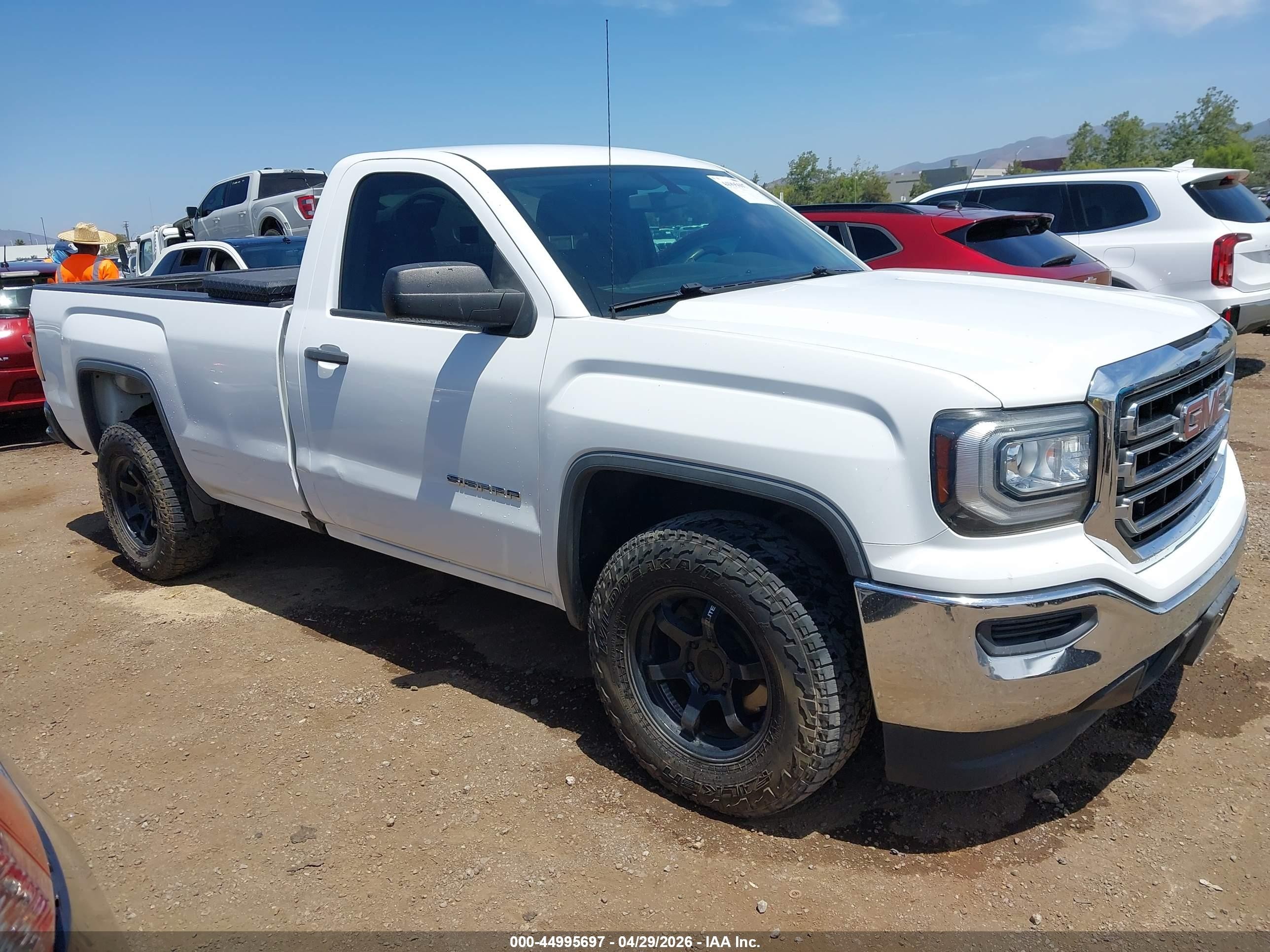 2018 GMC Sierra 1500, VIN 1GTN1LEC7JZ904531 — Rear end