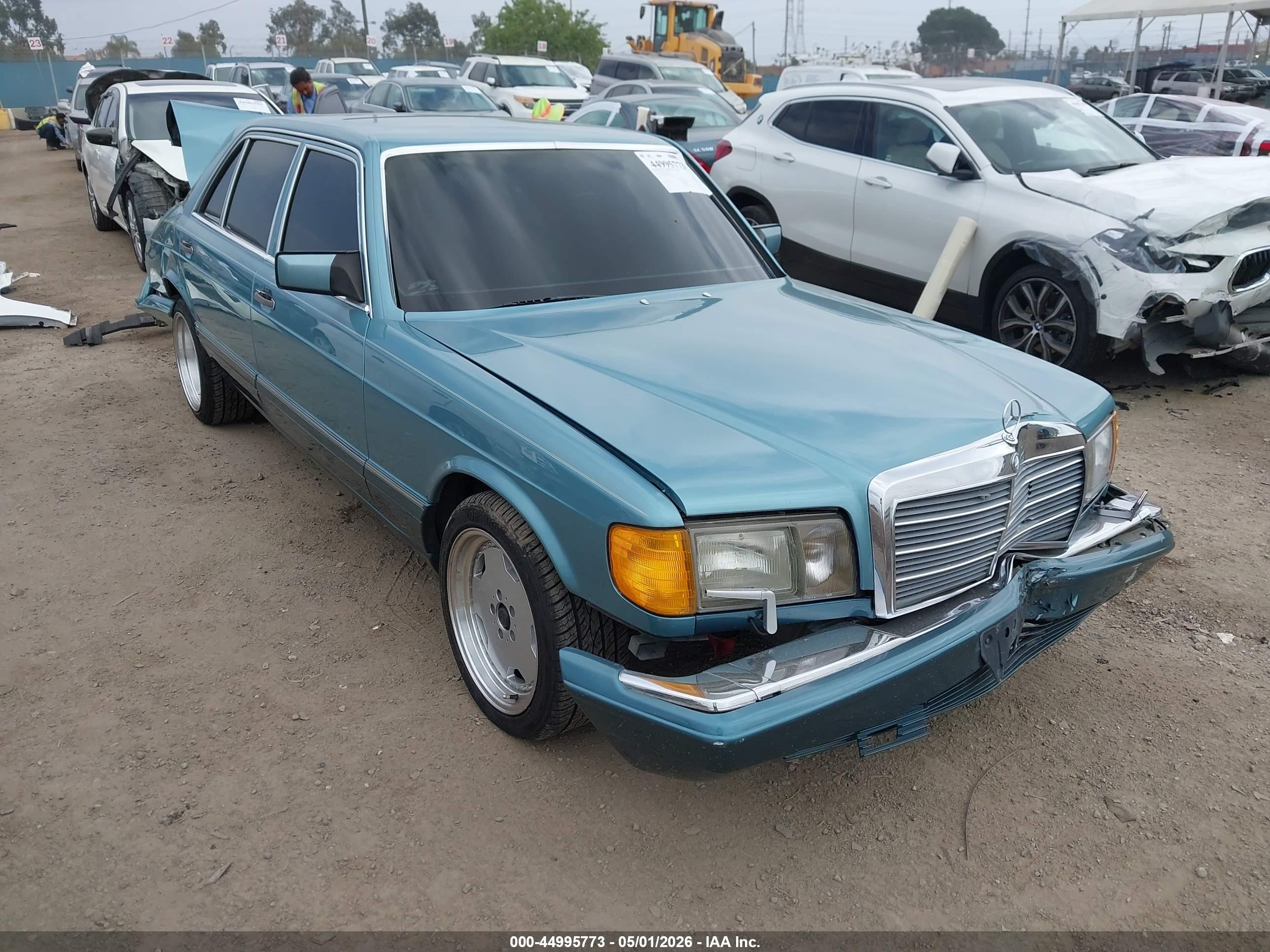 1991 Mercedes-Benz 560, VIN WDBCA39E5MA602658 — All over