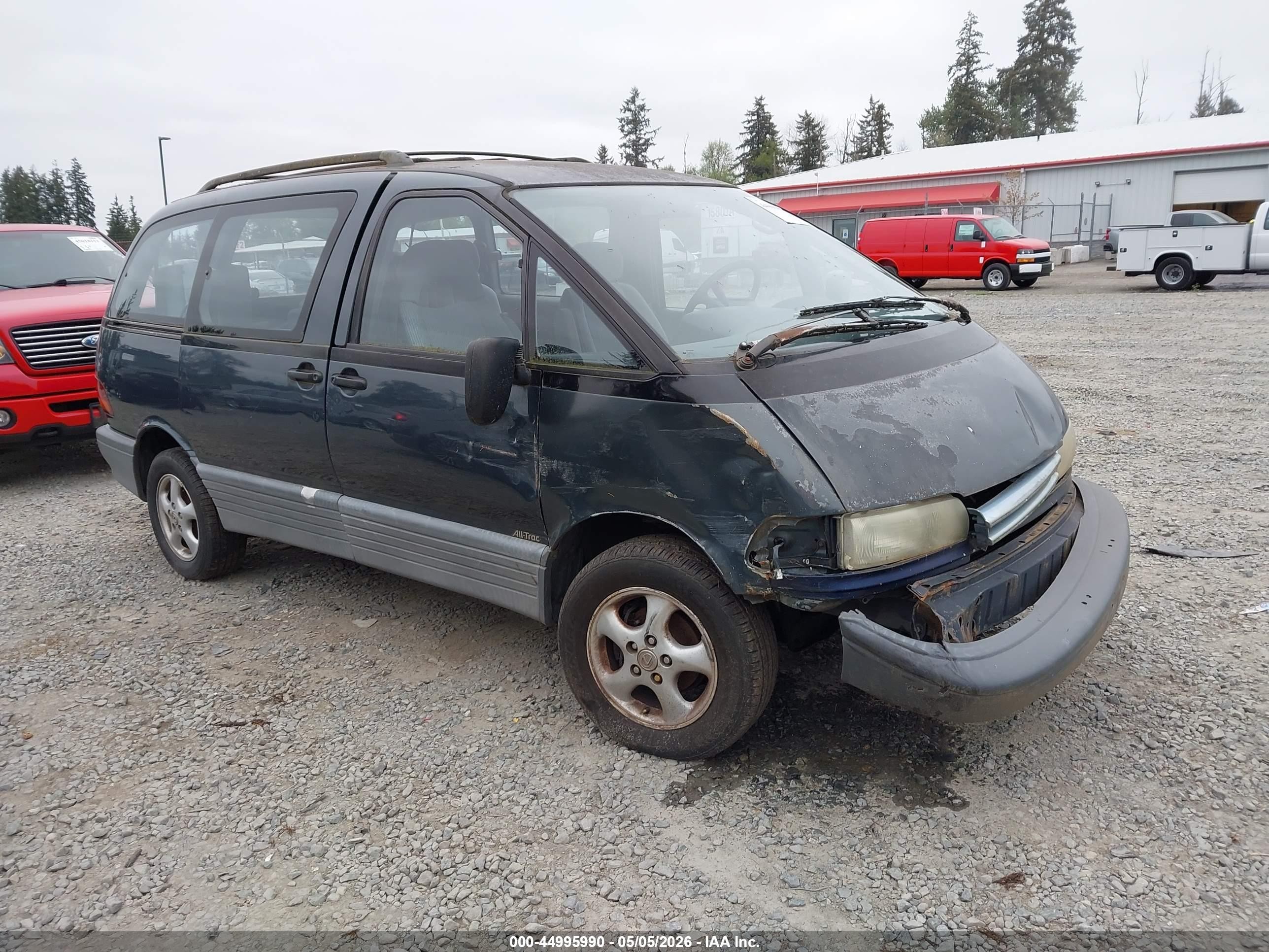 1992 Toyota Previa, VIN JT3AC21S5N1009029 — Front end