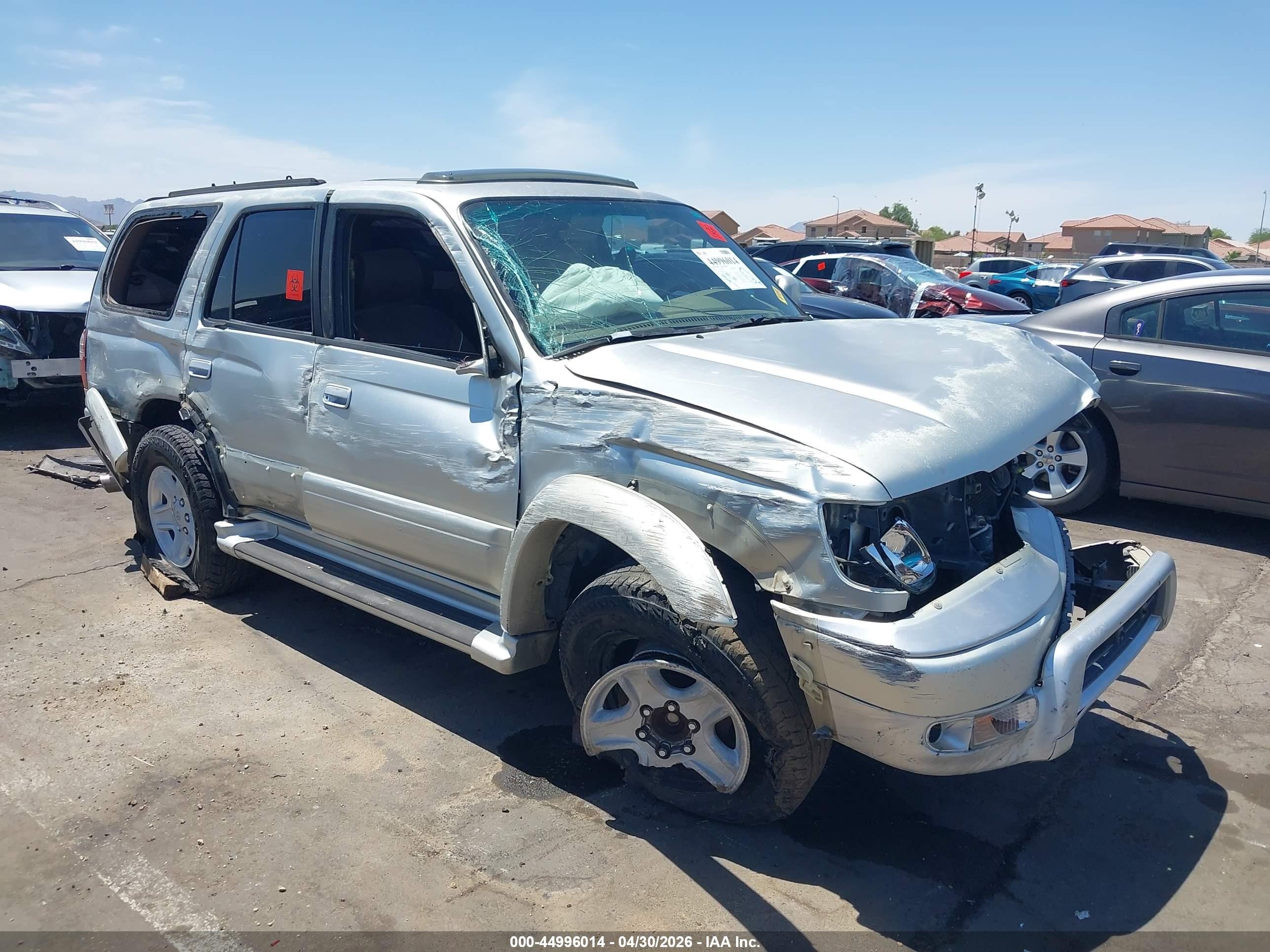 1999 Toyota 4Runner Limited, VIN JT3GN87R1X0131021 — Front end