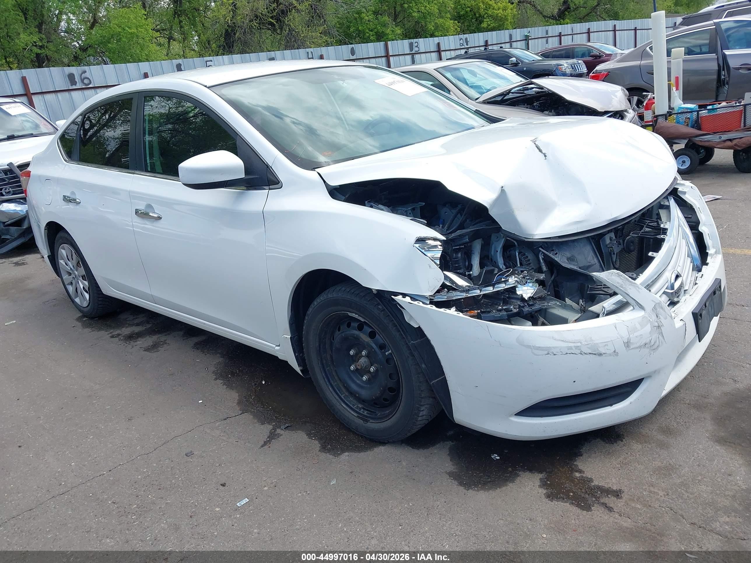 2015 Nissan Sentra SV, VIN 3N1AB7AP1FY216346 — Front end