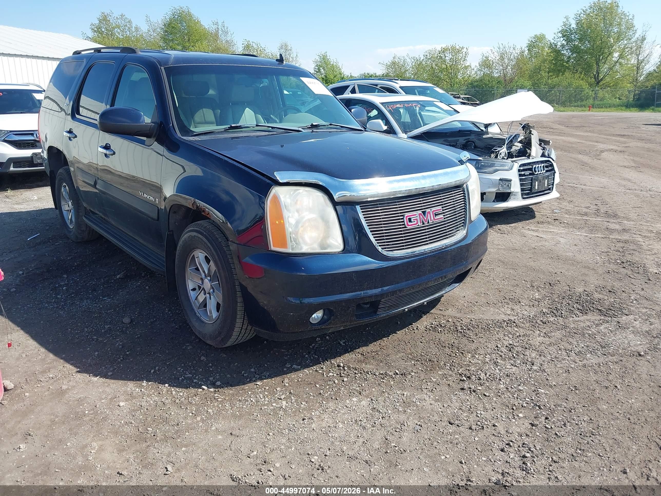 2007 GMC Yukon SLE, VIN 1GKFK13047J174054 — Normal wear