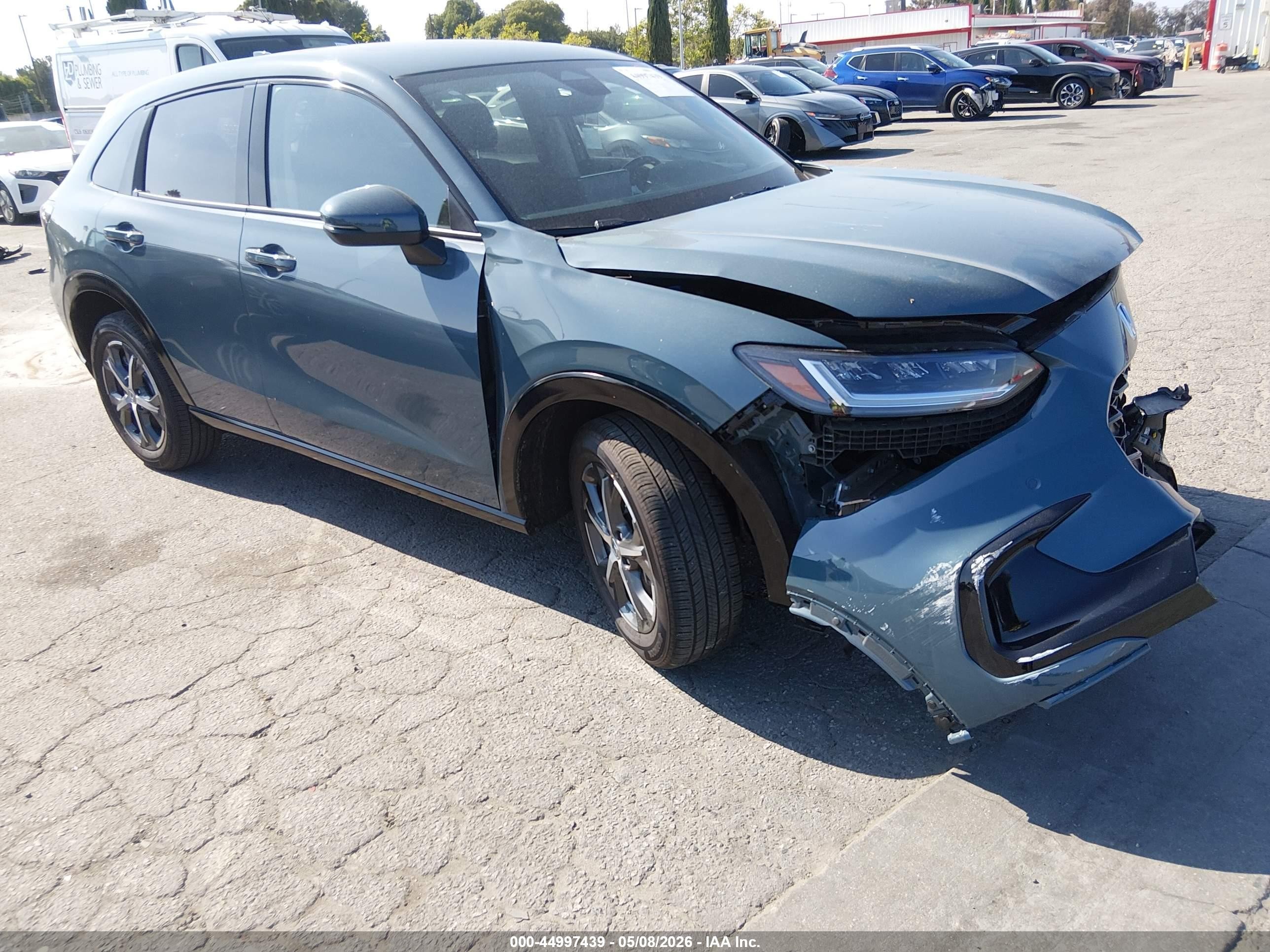 2025 Honda HR-V EX-L, VIN 3CZRZ1H73SM757926 — Зад