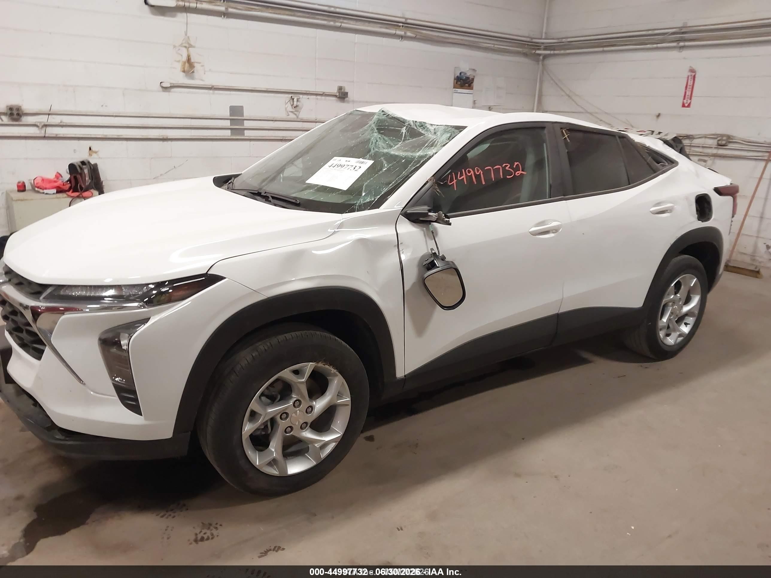 2025 Chevrolet Trax LS, VIN KL77LFEP9SC282023 — All over