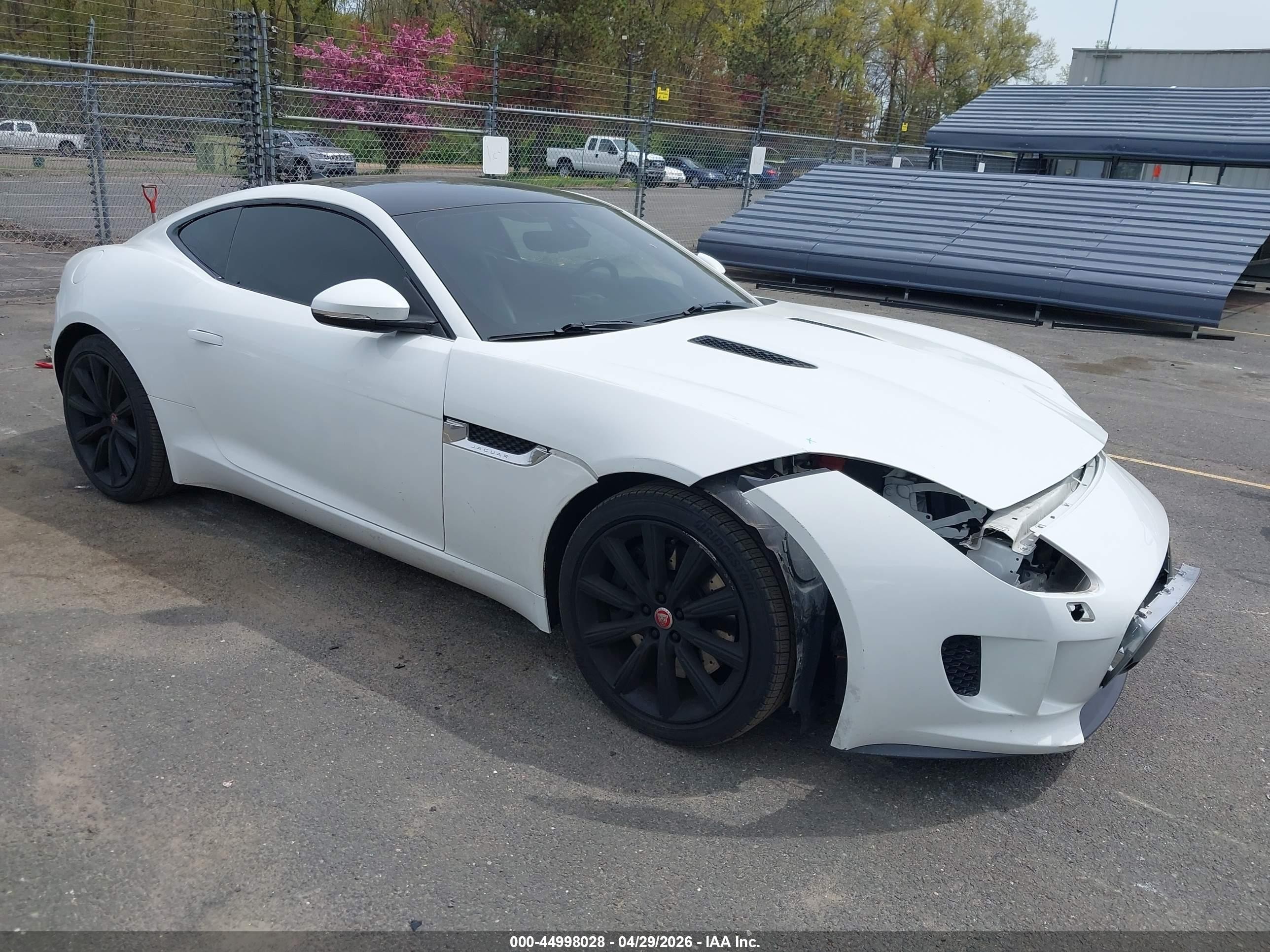 2015 Jaguar F-Type V6, VIN SAJWA6AT4F8K19817 — Перед
