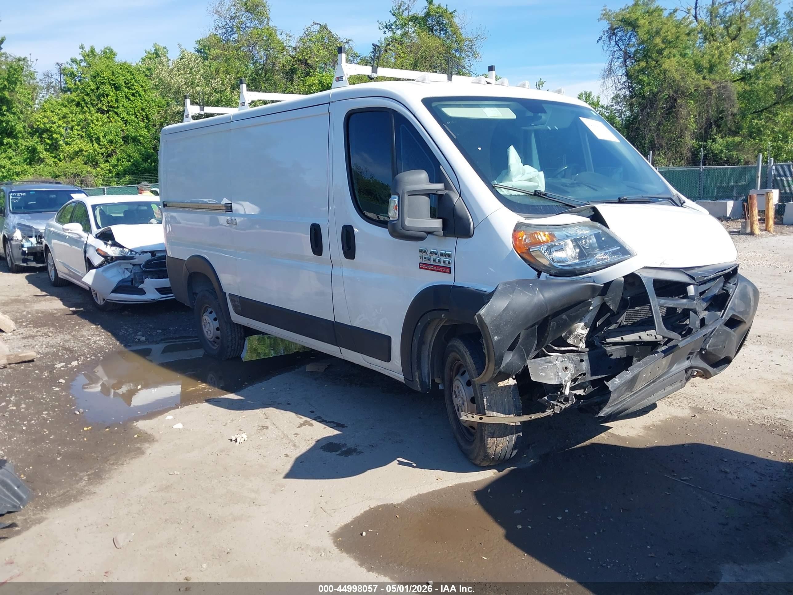 2015 Ram ProMaster Cargo, VIN 3C6TRVAG6FE502353 — Перед