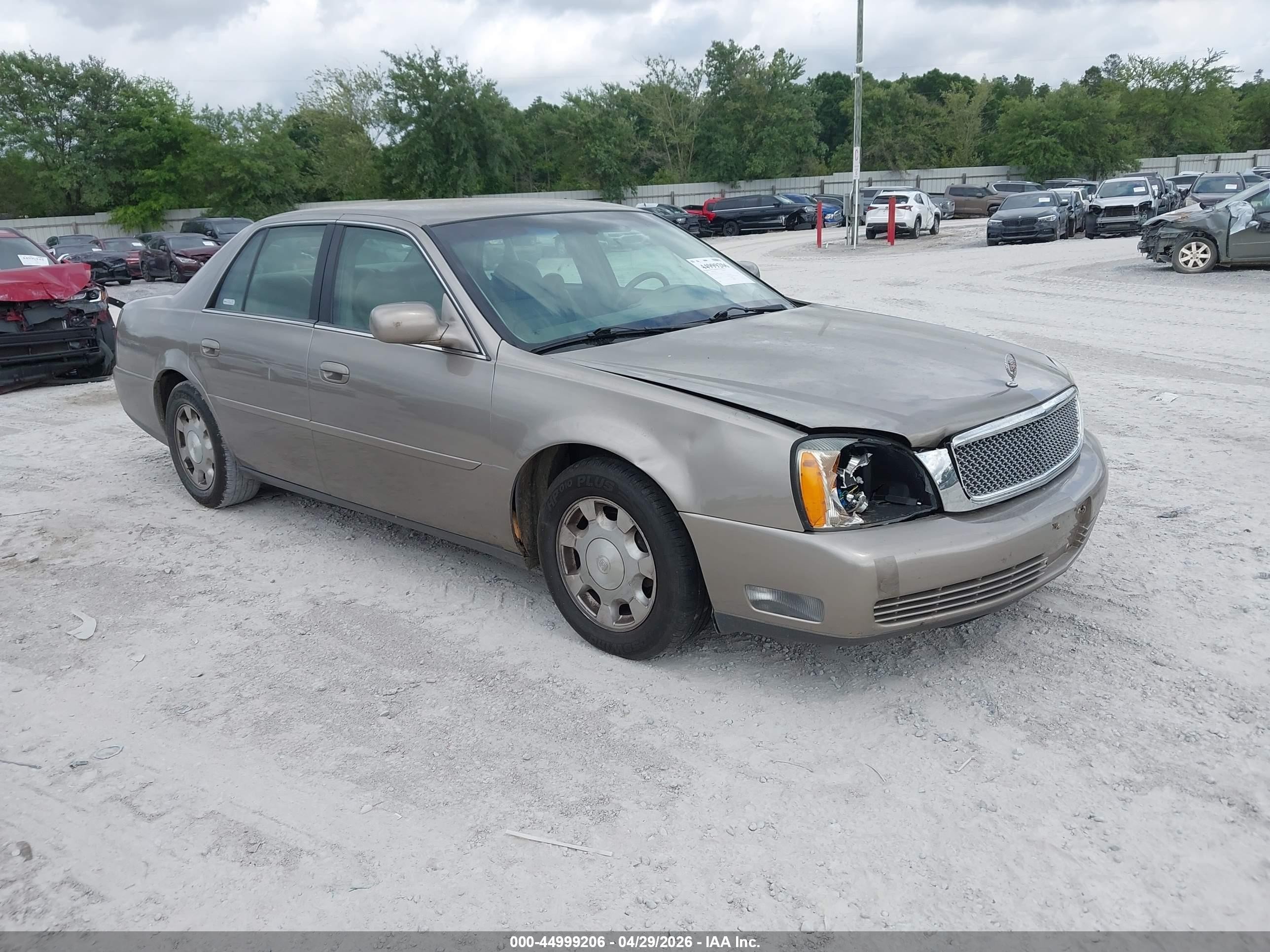 2001 Cadillac DeVille, VIN 1G6KD54Y11U232114 — Перед
