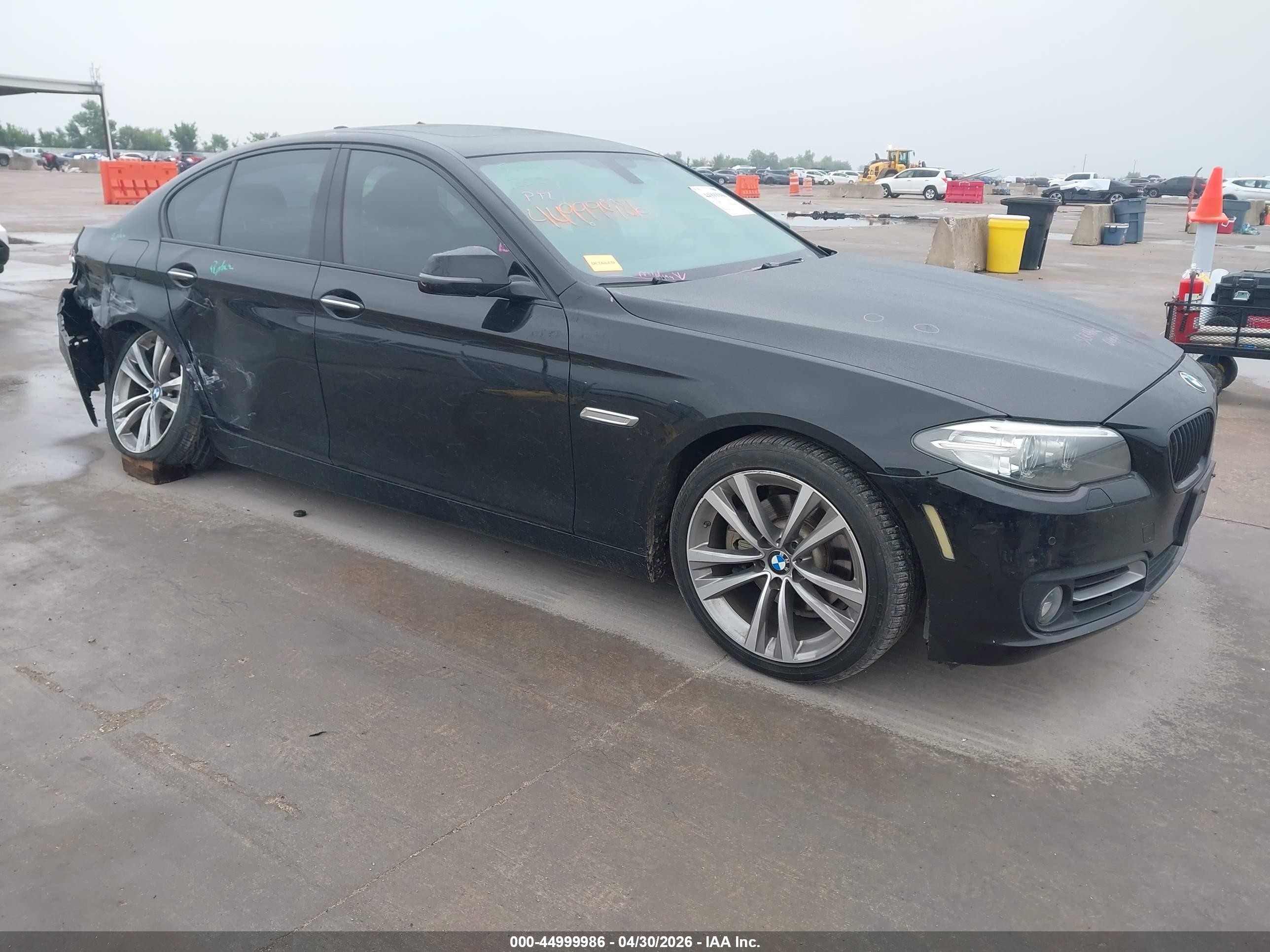 2016 BMW 5 Series 528i, VIN WBA5A5C50GG355272 — Side