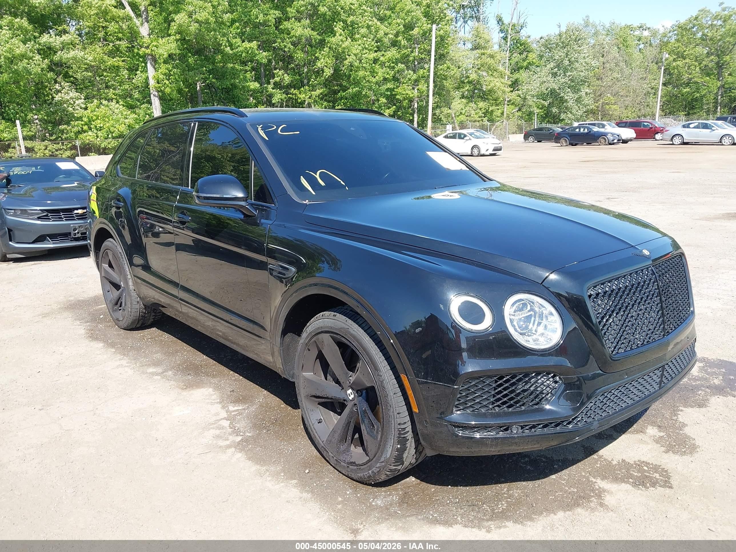 2017 Bentley Bentayga W12, VIN SJAAC2ZV8HC014584 — Rear end