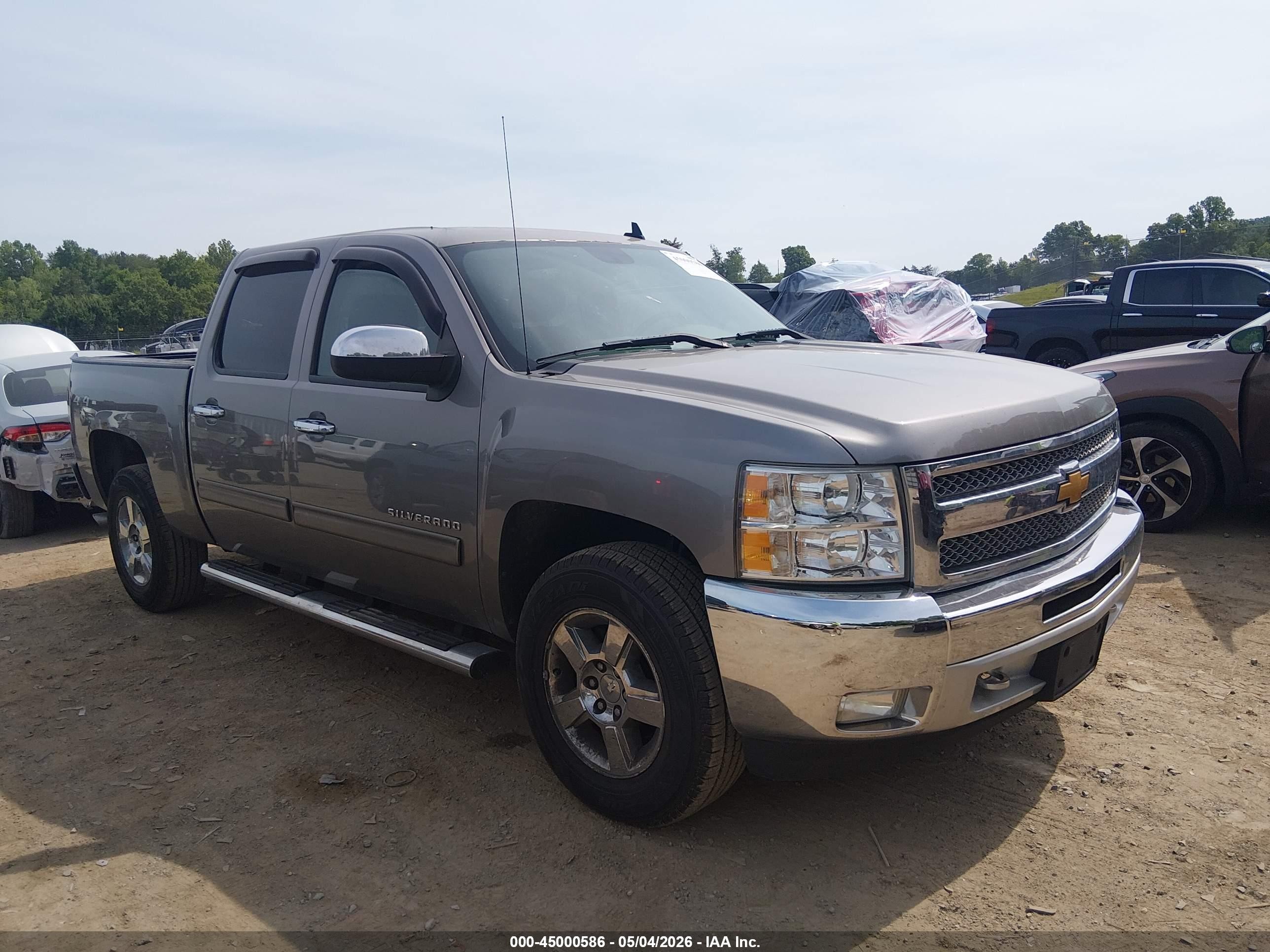 2013 Chevrolet Silverado 1500 LT, VIN 3GCPKSE76DG165627 — Повреждение рамы