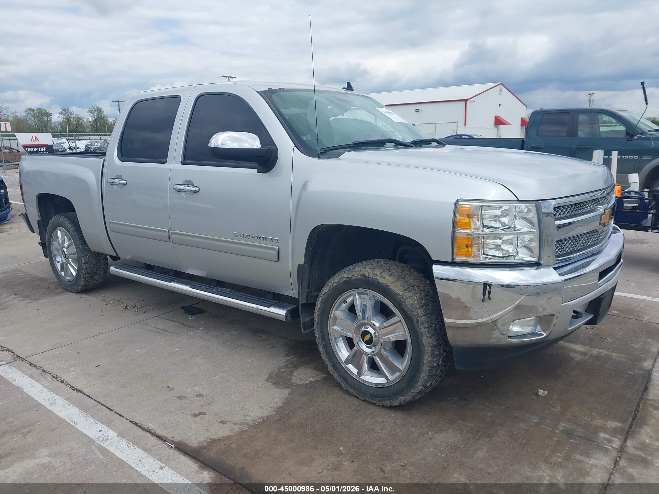2013 Chevrolet Silverado 1500 LT, VIN 3GCPKSE79DG324527 — Rear end