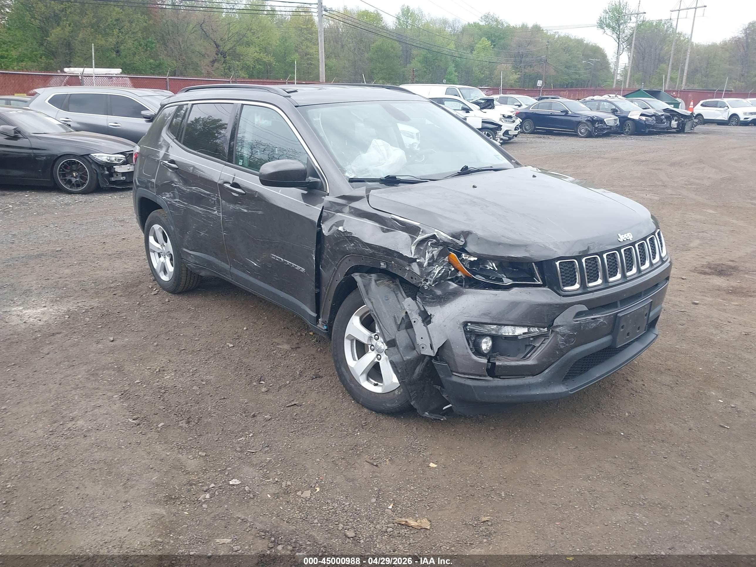 2020 Jeep Compass Latitude, VIN 3C4NJDBB7LT197202 — Side